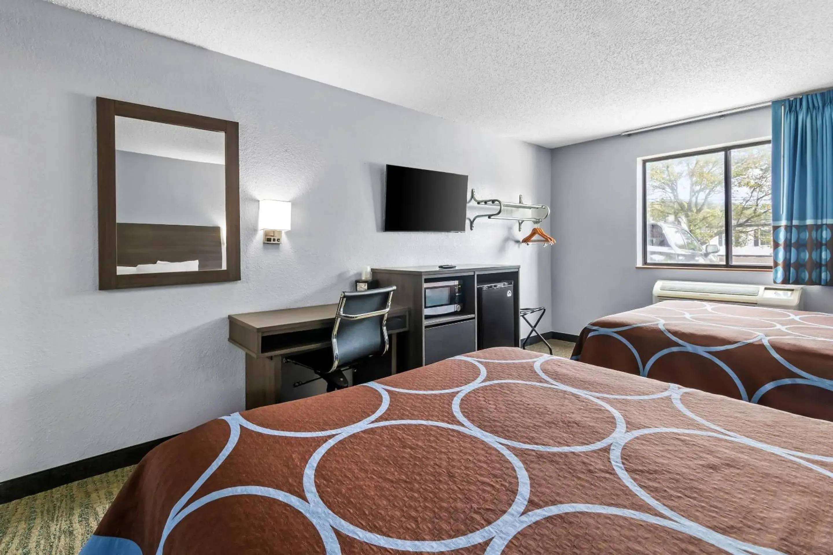 Bedroom, Bed in Rodeway Inn Delmont Bedroom, Bed in Rodeway Inn Delmont