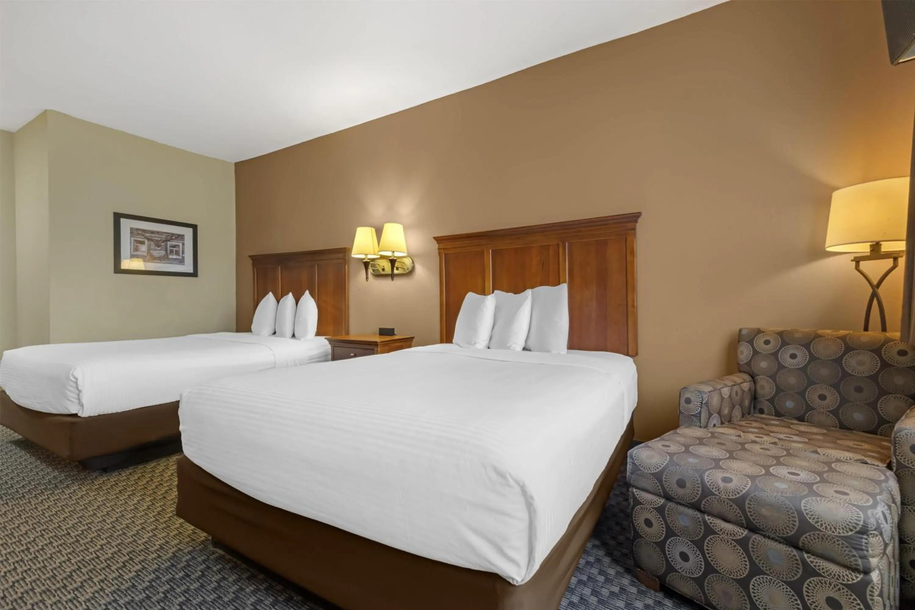 Bedroom, Bed in Best Western Plus Shamrock Inn & Suites