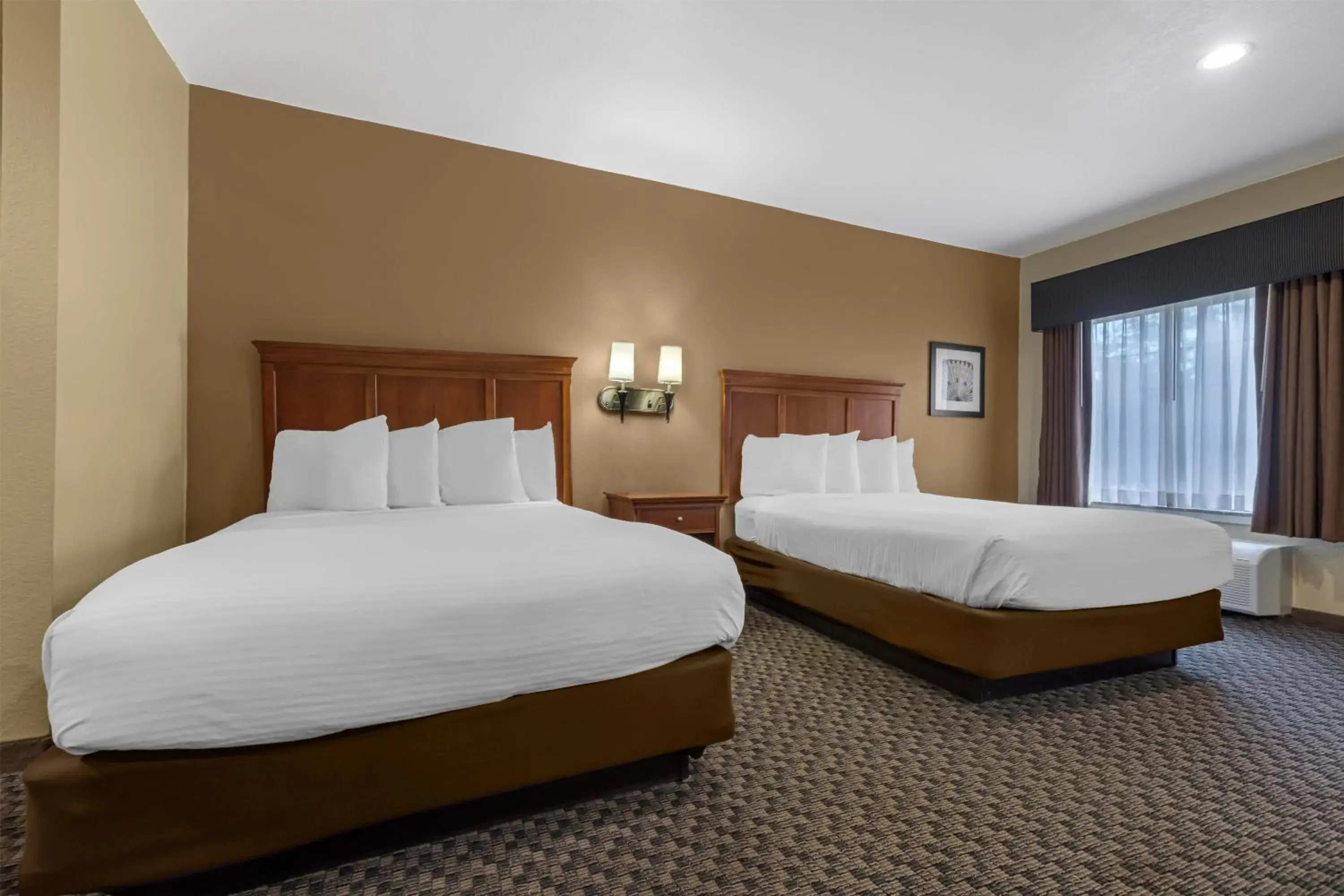 Bedroom, Bed in Best Western Plus Shamrock Inn & Suites Bedroom, Bed in Best Western Plus Shamrock Inn & Suites