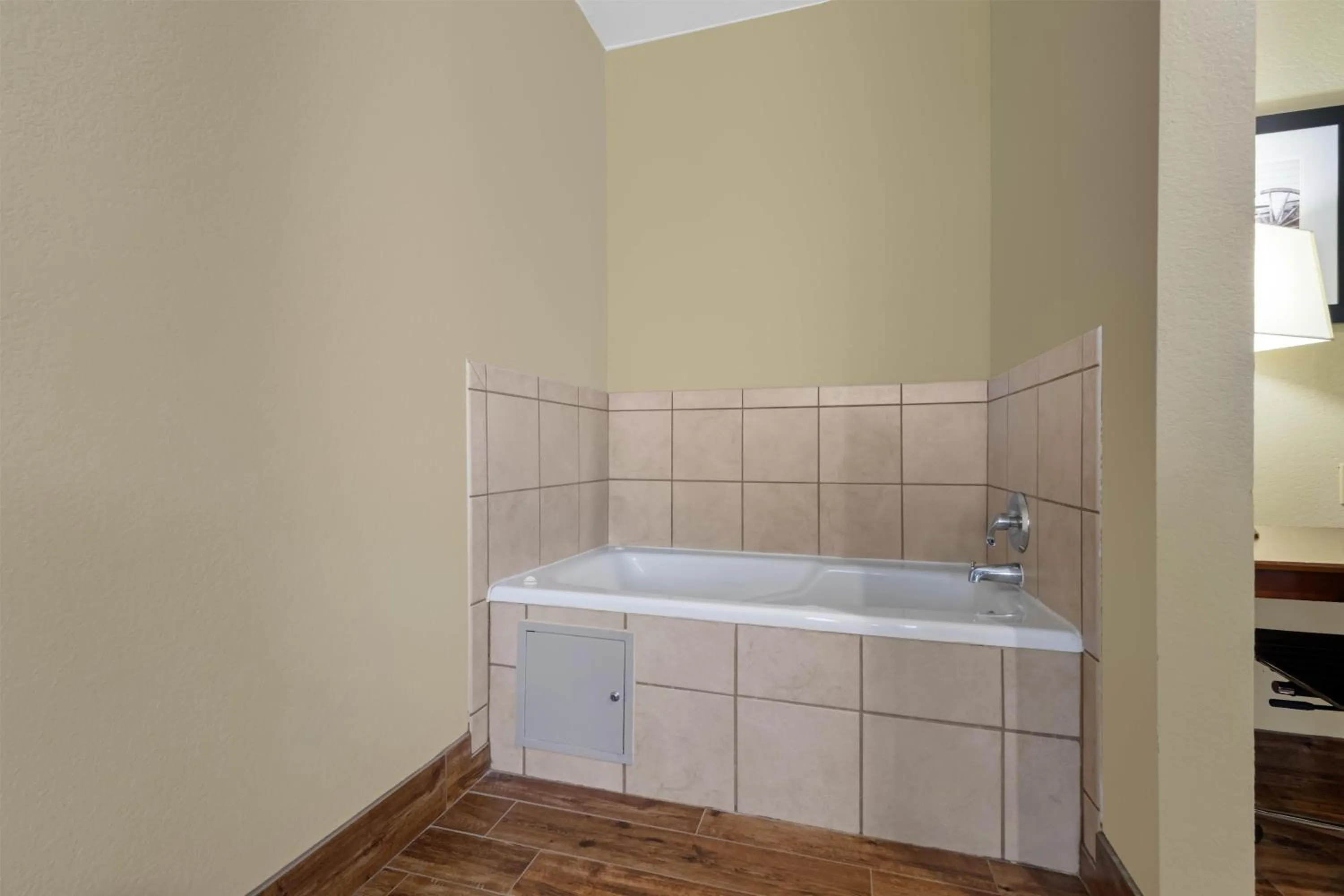 Bedroom in Best Western Plus Shamrock Inn & Suites