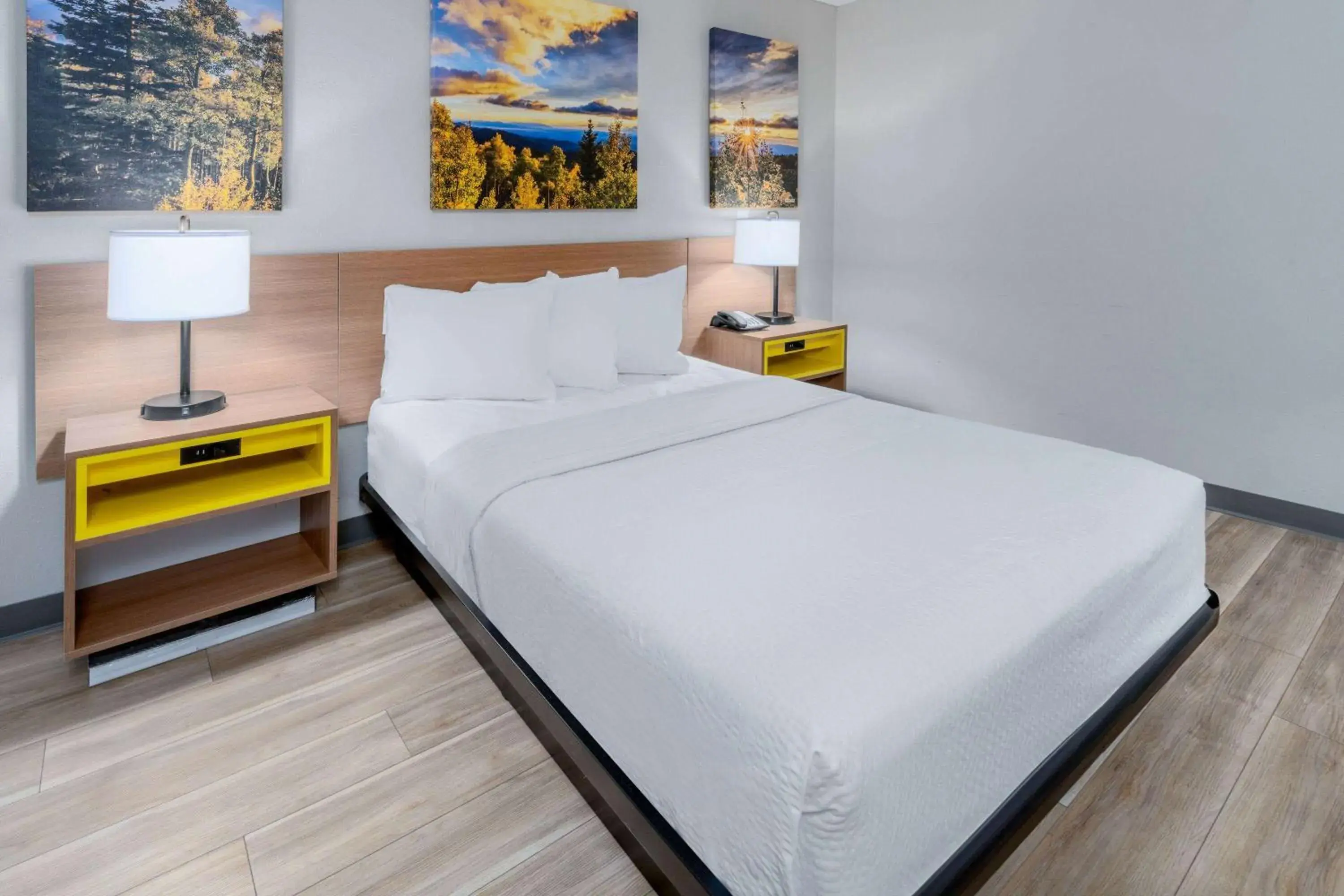 Photo of the whole room, Bed in Days Inn by Wyndham Los Lunas Photo of the whole room, Bed in Days Inn by Wyndham Los Lunas