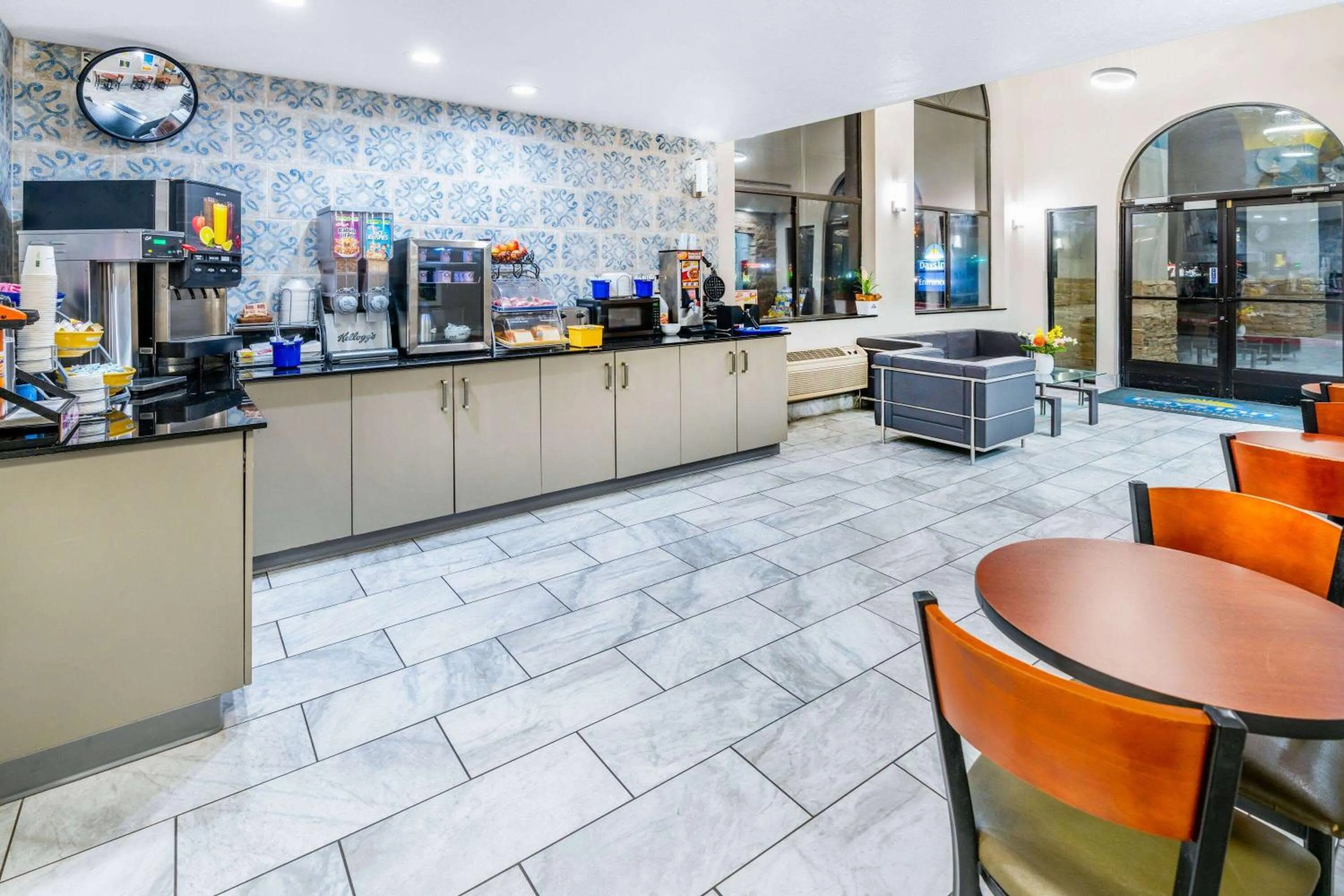 Breakfast in Days Inn by Wyndham Los Lunas