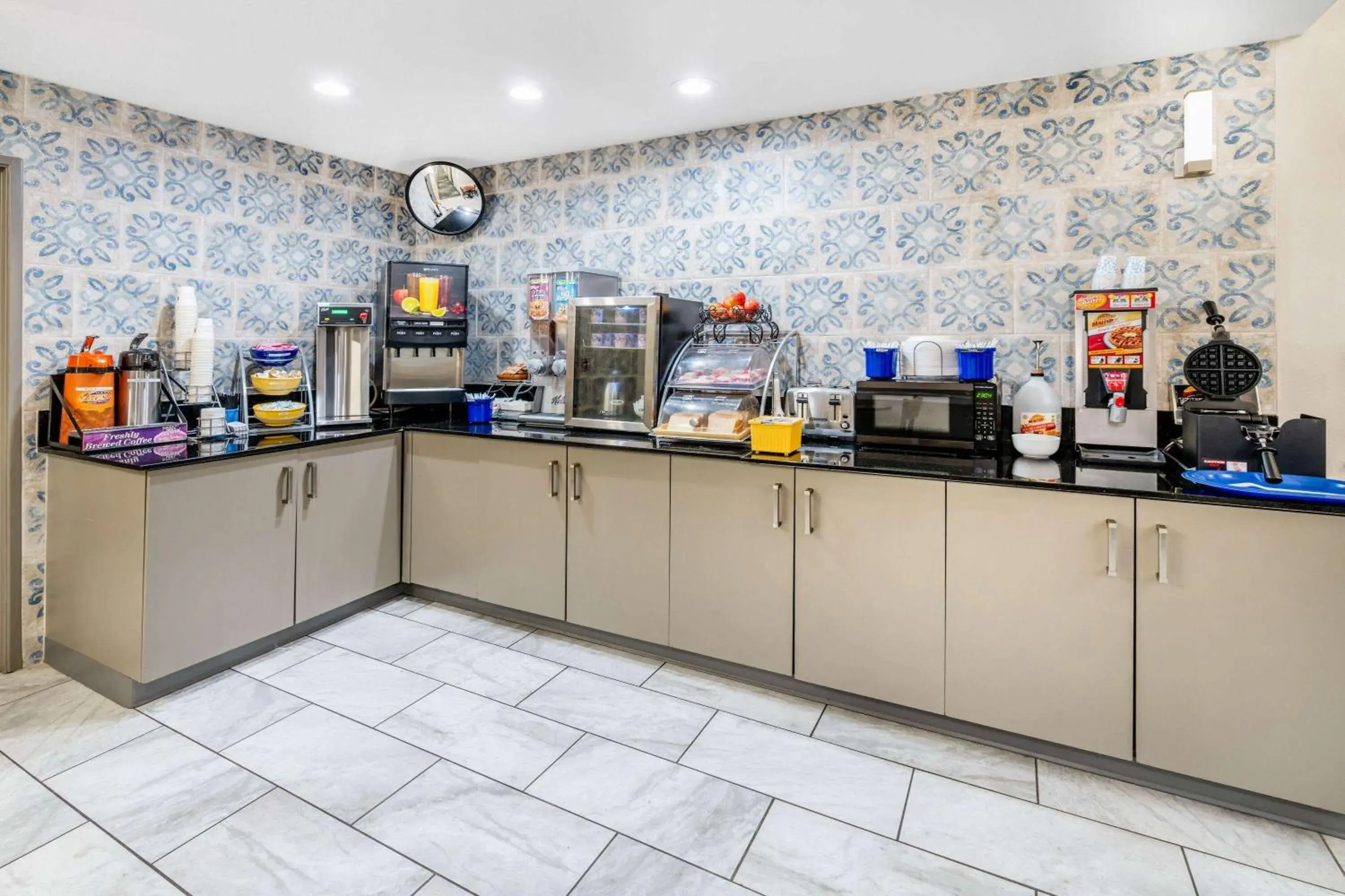 Breakfast in Days Inn by Wyndham Los Lunas Breakfast in Days Inn by Wyndham Los Lunas