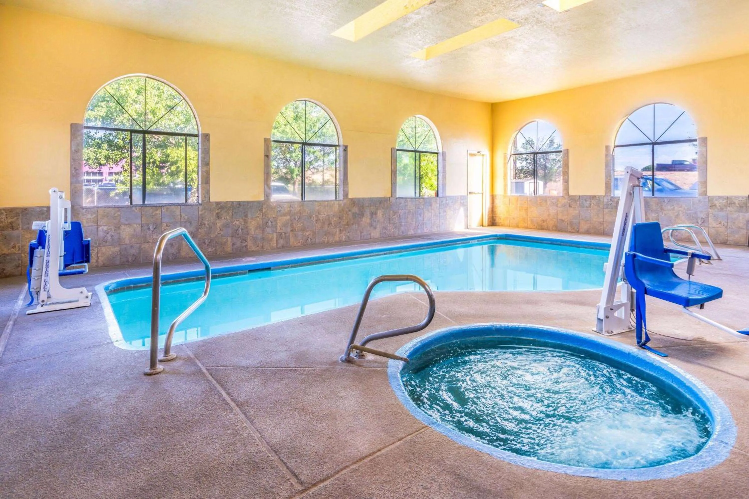 Pool view in Days Inn by Wyndham Los Lunas