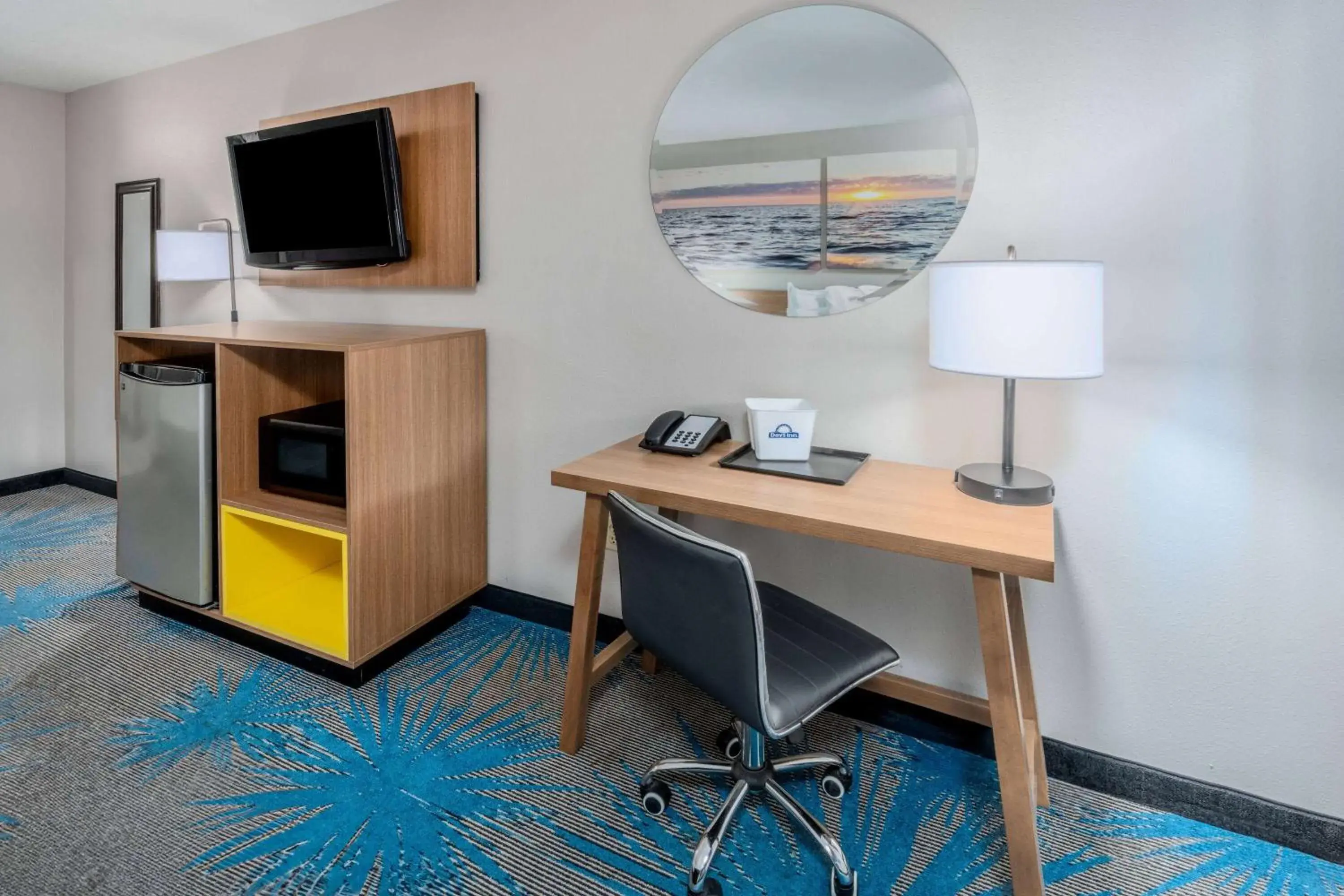 Photo of the whole room in Days Inn by Wyndham Los Lunas Photo of the whole room in Days Inn by Wyndham Los Lunas