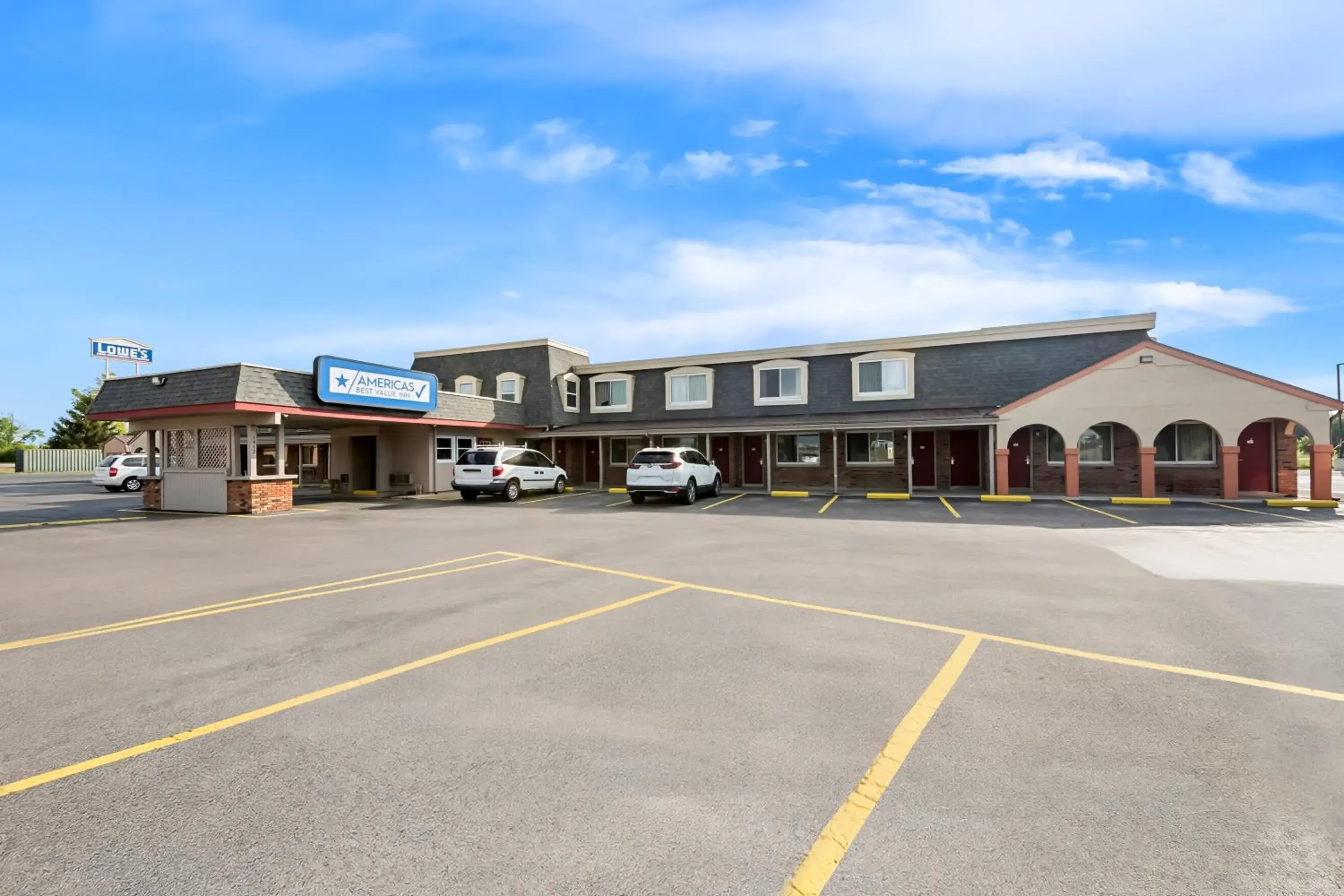 Property building in Americas Best Value Inn Marion Property building in Americas Best Value Inn Marion