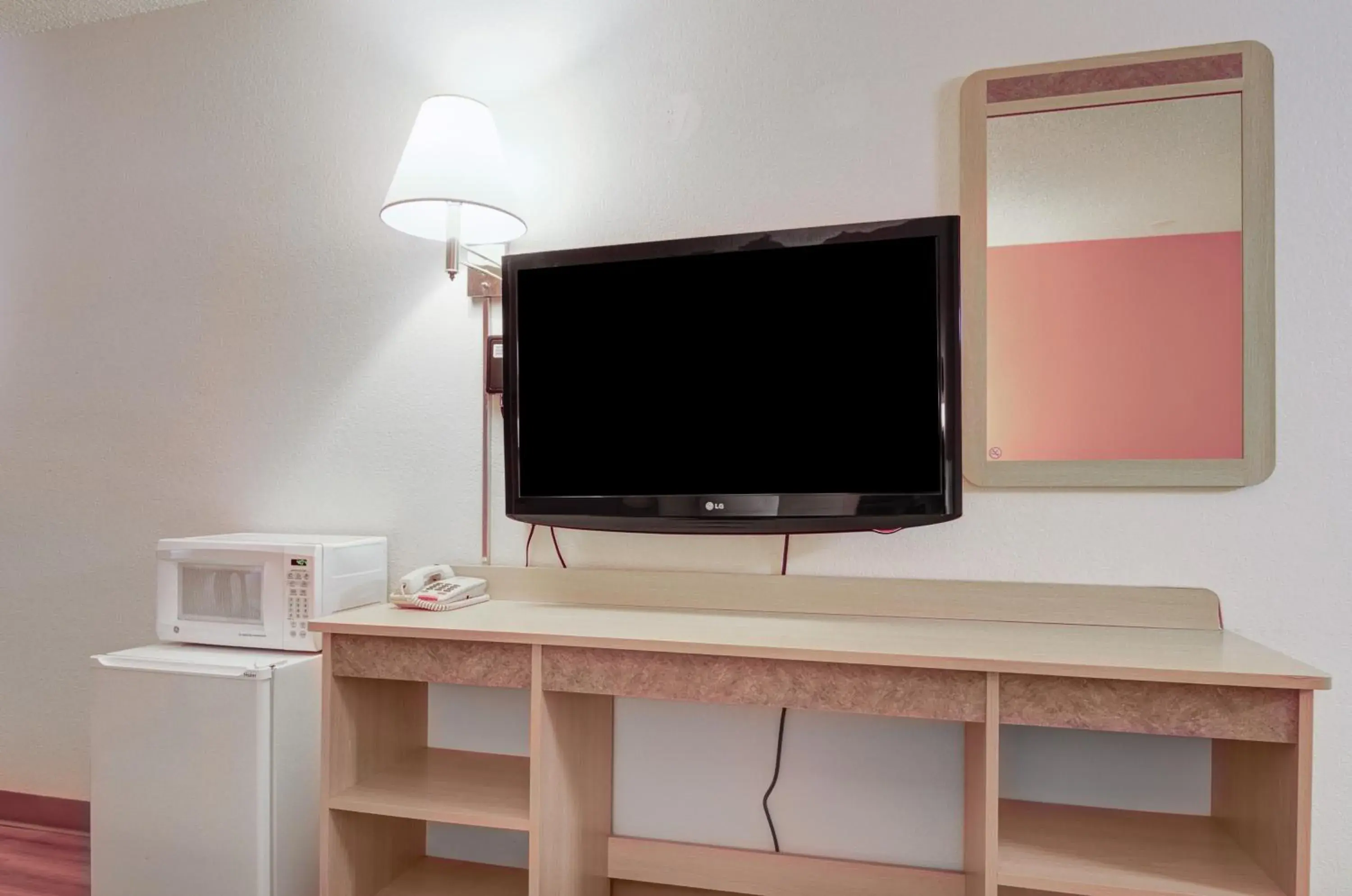 Bedroom in Motel 6-Colby, KS Bedroom in Motel 6-Colby, KS