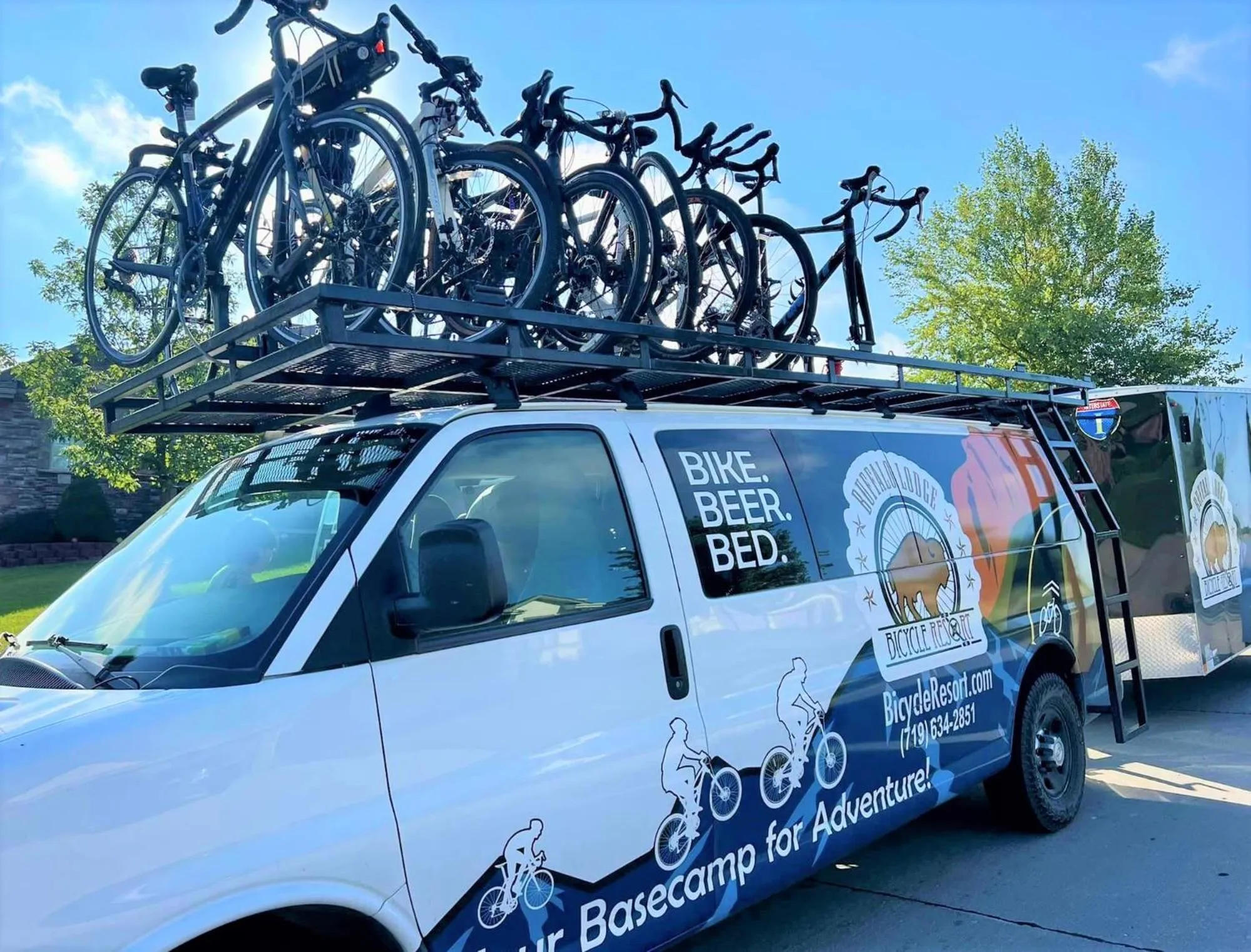 Facade/entrance in Buffalo Lodge Bicycle Resort - Amazing access to local trails & the Garden