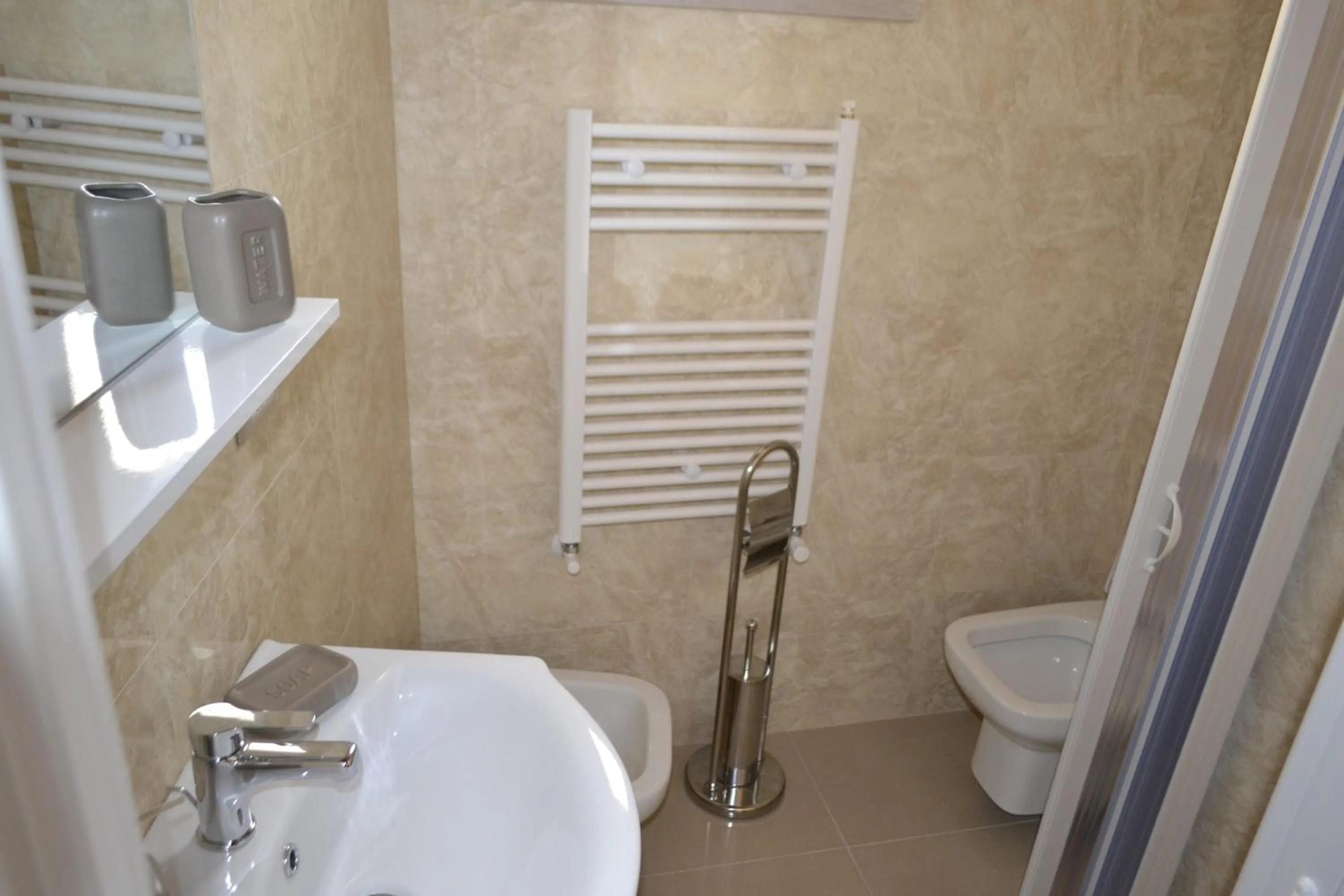 Shower in Attica B&B