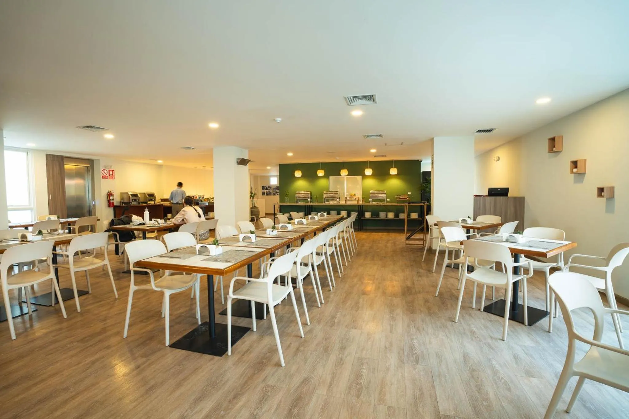 Restaurant/places to eat in Casa Andina Select Paracas