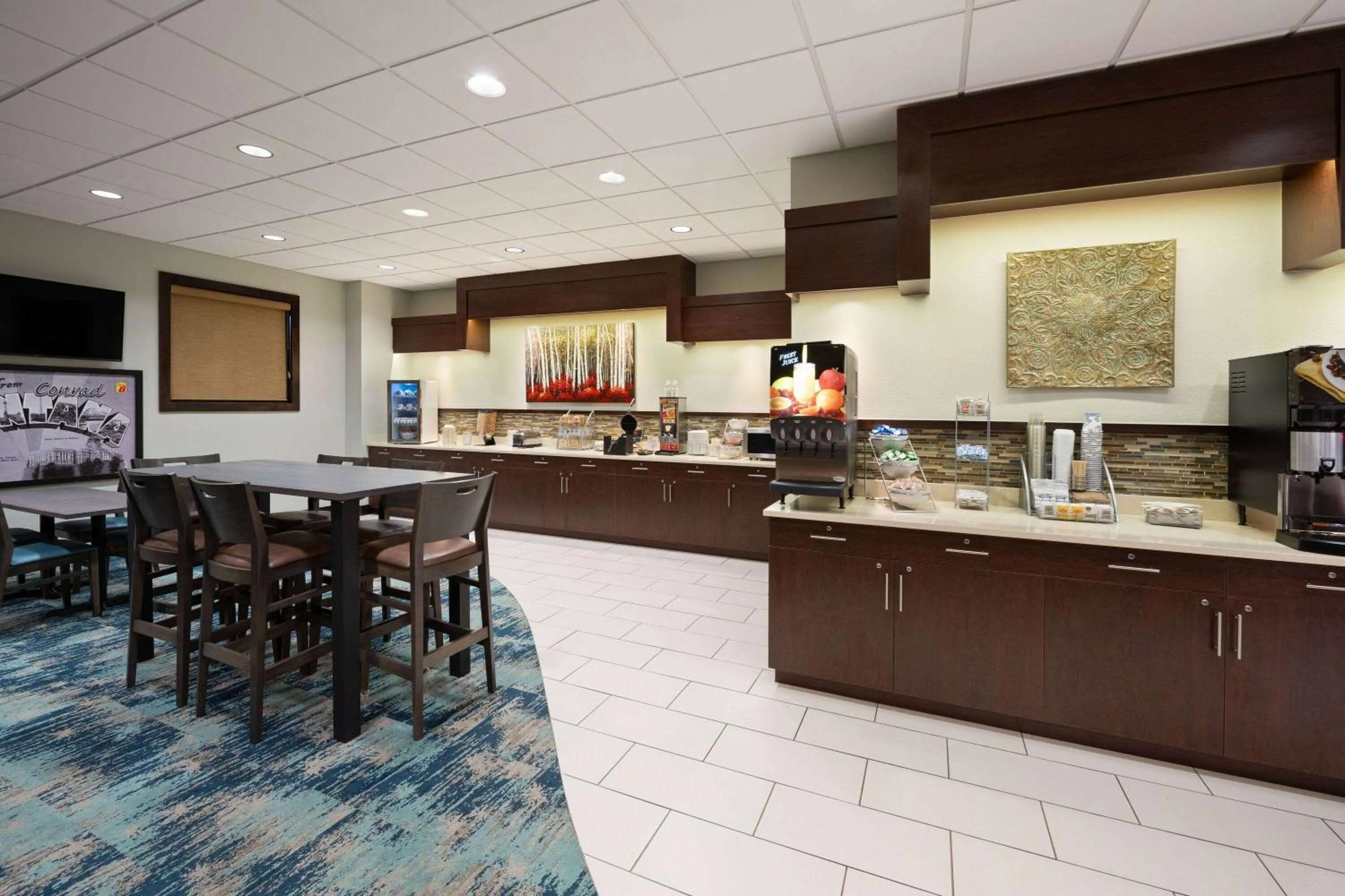 Breakfast in Super 8 by Wyndham Conrad