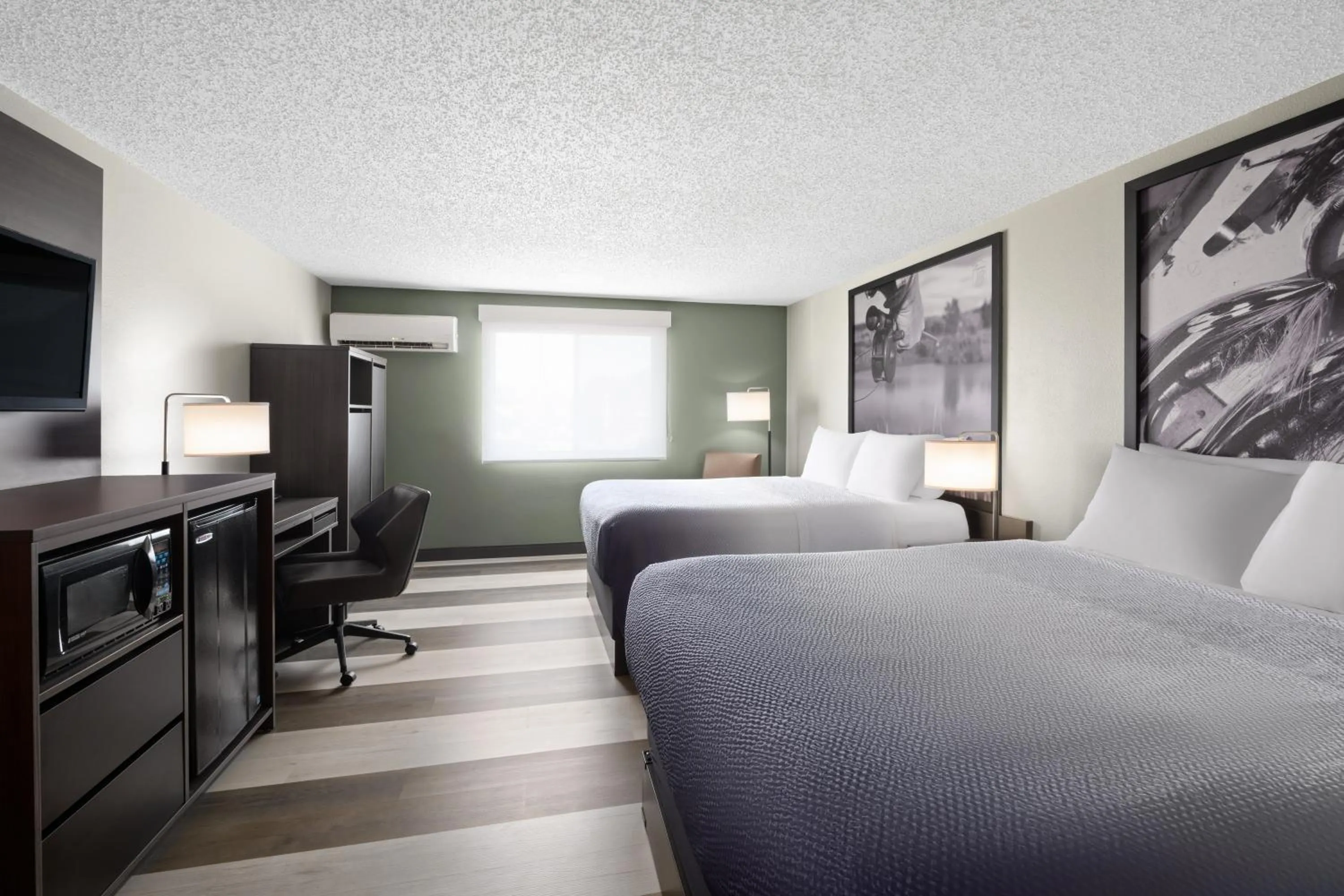 Bedroom, Bed in Super 8 by Wyndham Conrad