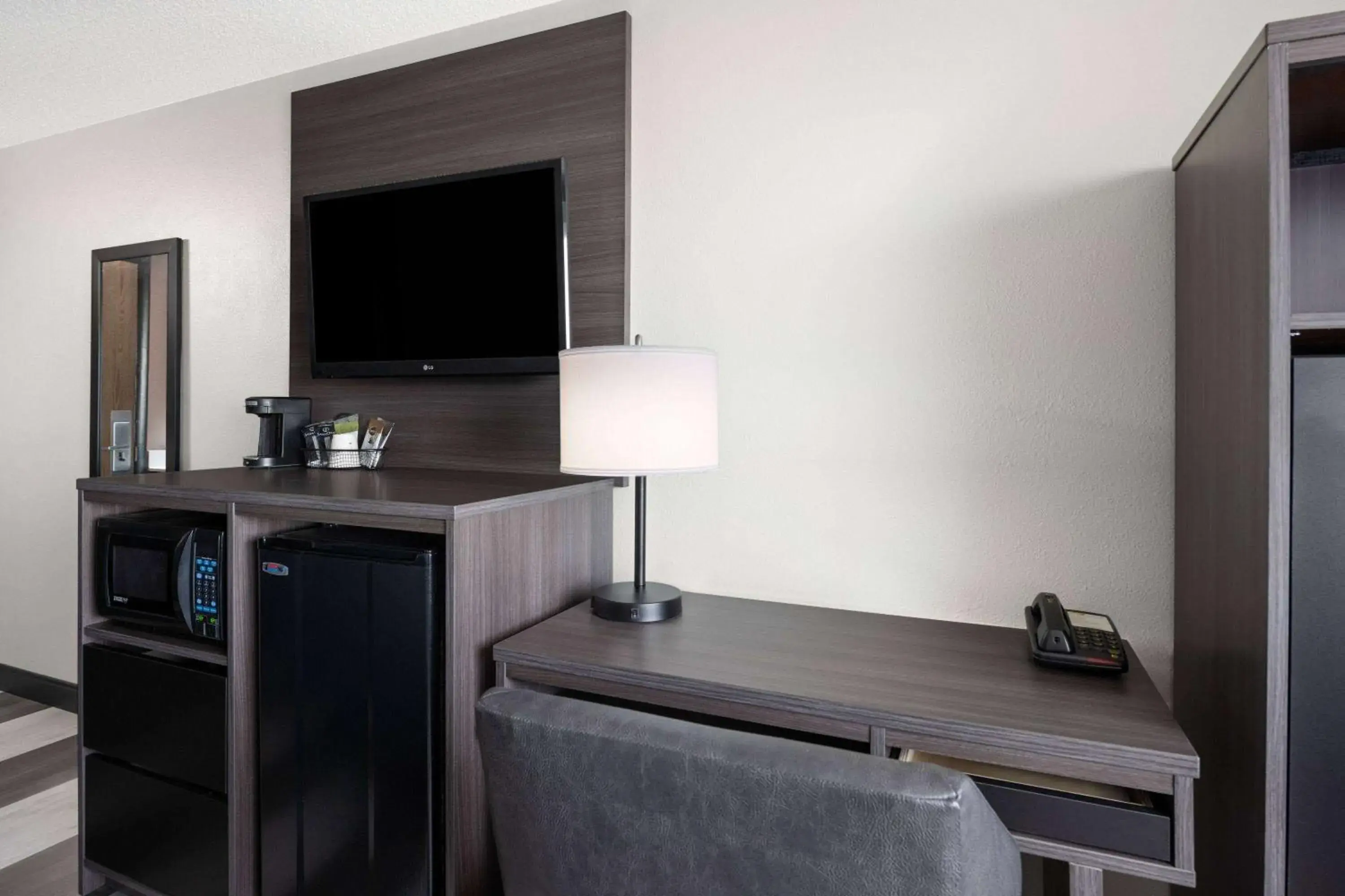 Photo of the whole room in Super 8 by Wyndham Conrad Photo of the whole room in Super 8 by Wyndham Conrad