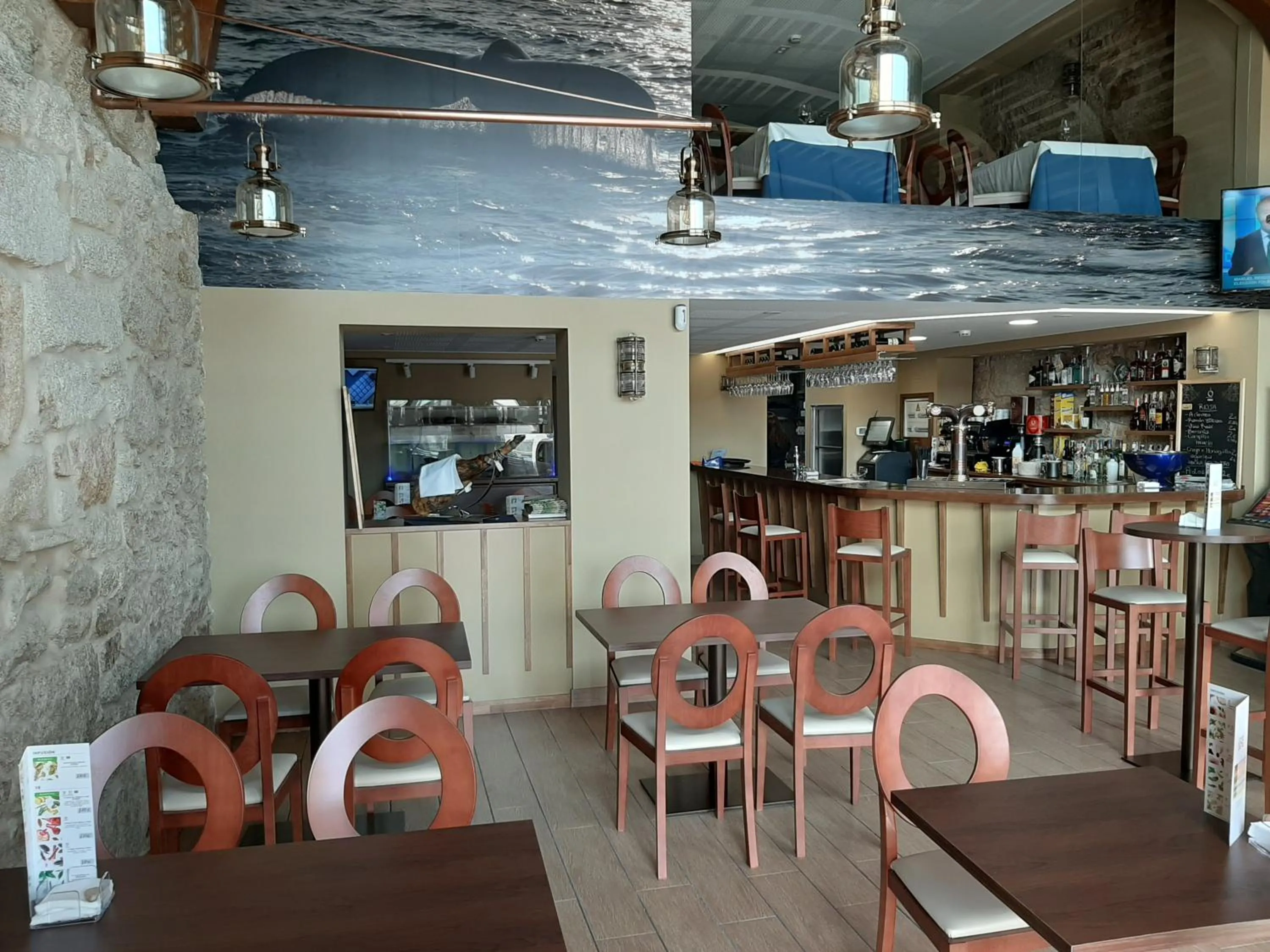 Restaurant/places to eat in Hotel Boutique O Náutico Laxe