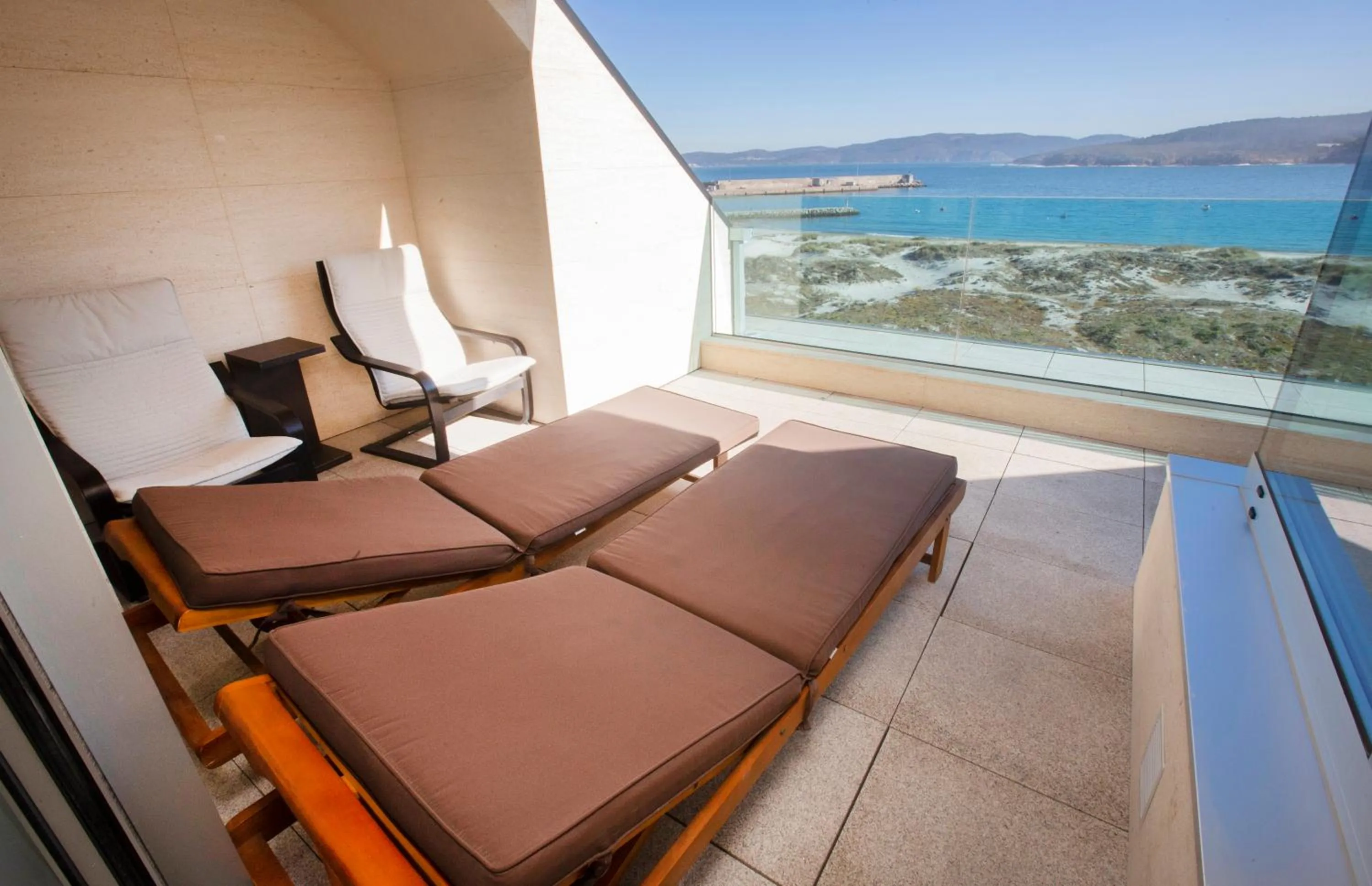 Sea view in Hotel Boutique O Náutico Laxe