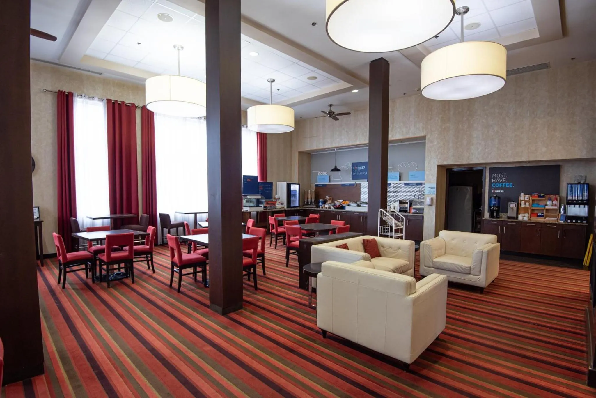 Breakfast in Holiday Inn Express Hotel & Suites Chatham South by IHG