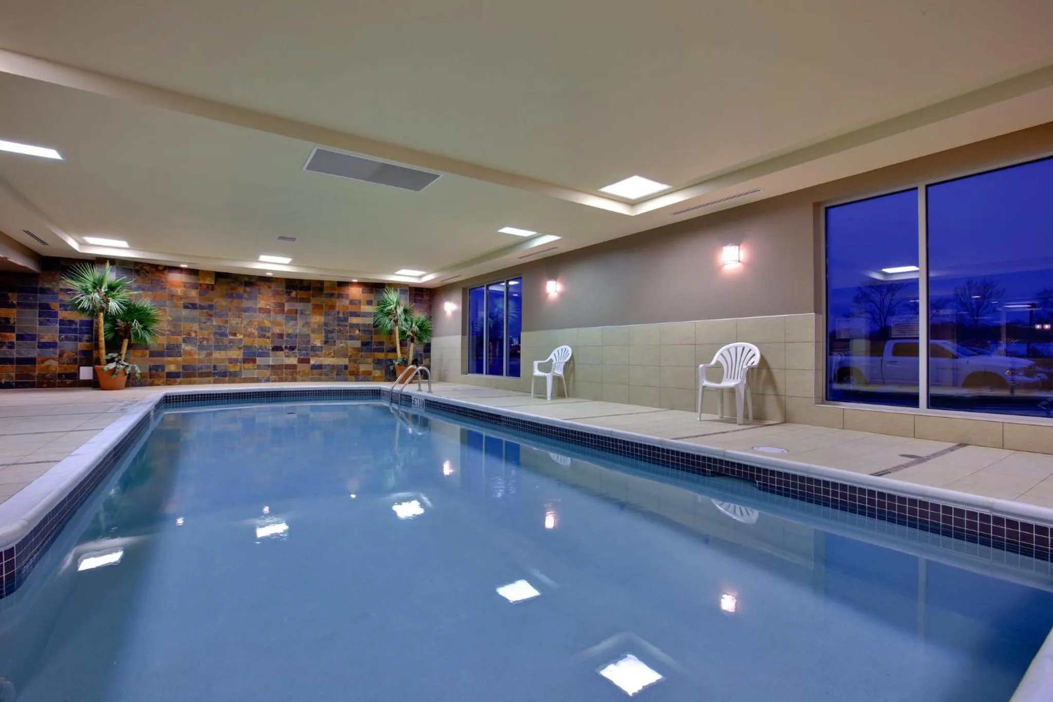 Swimming pool in Holiday Inn Express Hotel & Suites Chatham South by IHG
