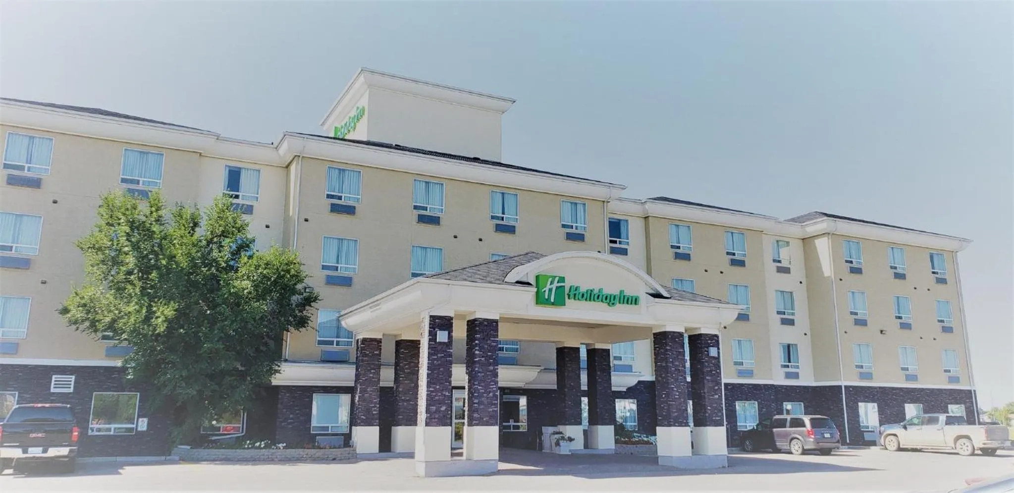 Property building in Holiday Inn Hotel & Suites Regina by IHG