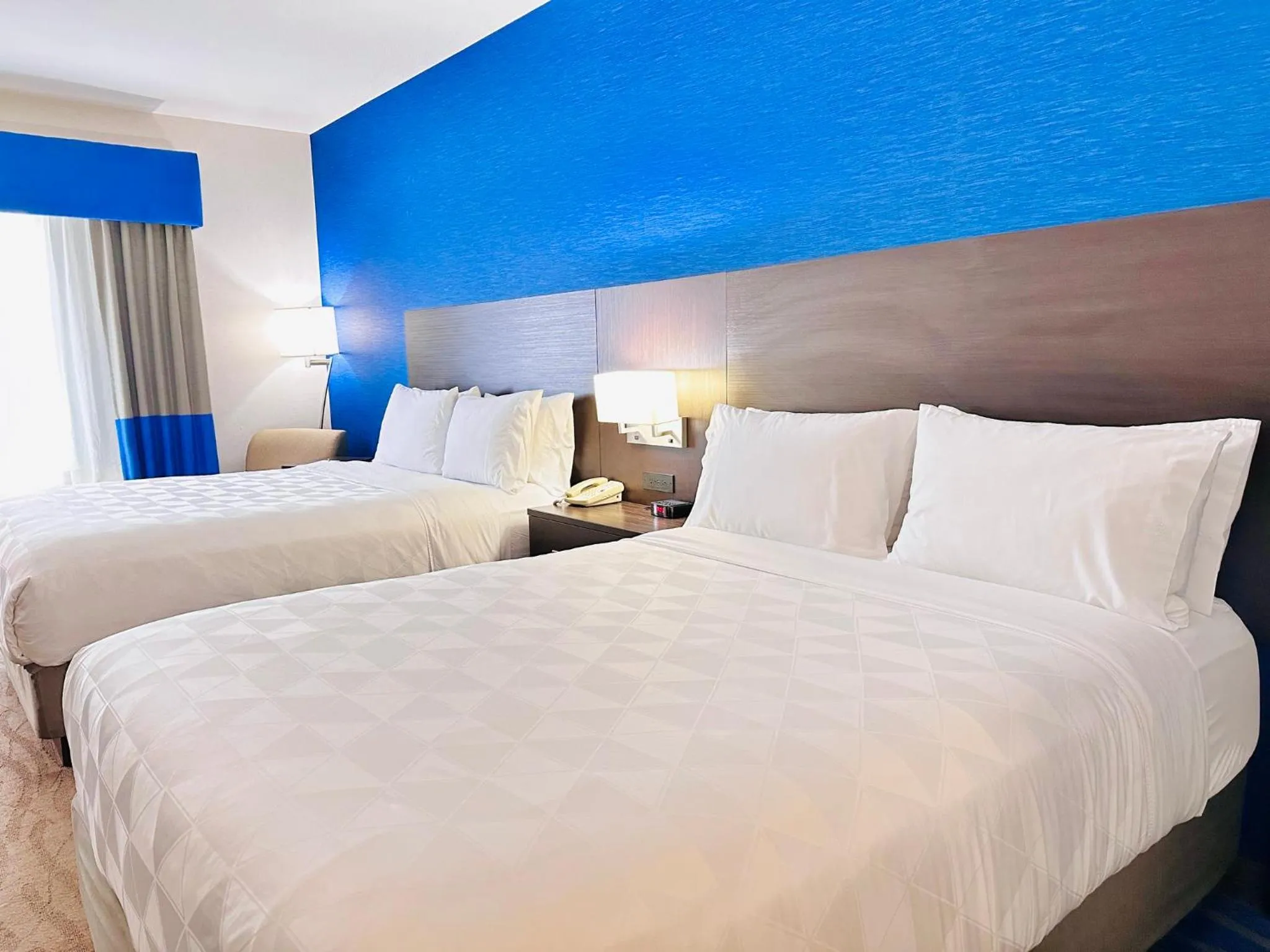 Photo of the whole room, Bed in Holiday Inn Hotel & Suites Regina by IHG