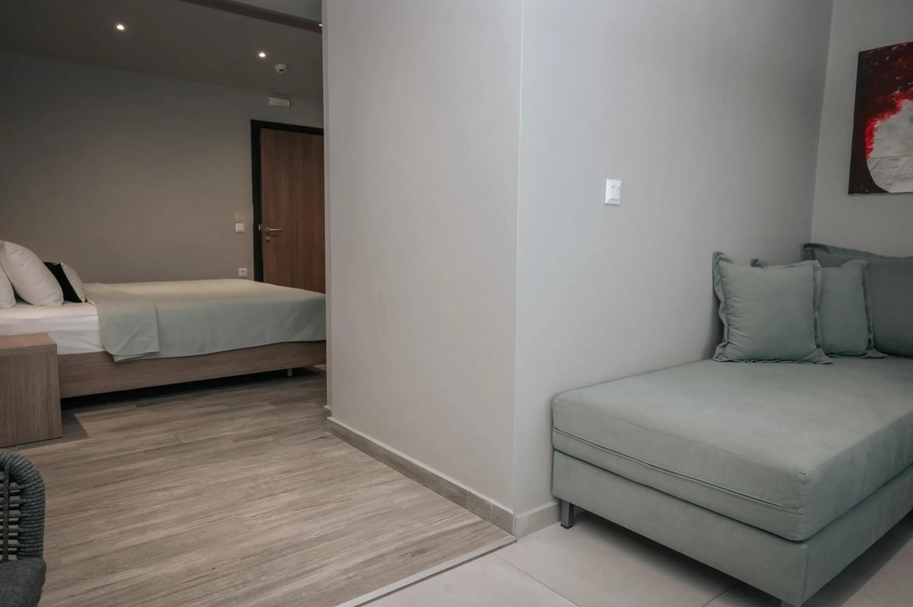 Photo of the whole room, Bed in Elizabeth Queen Luxury Rooms