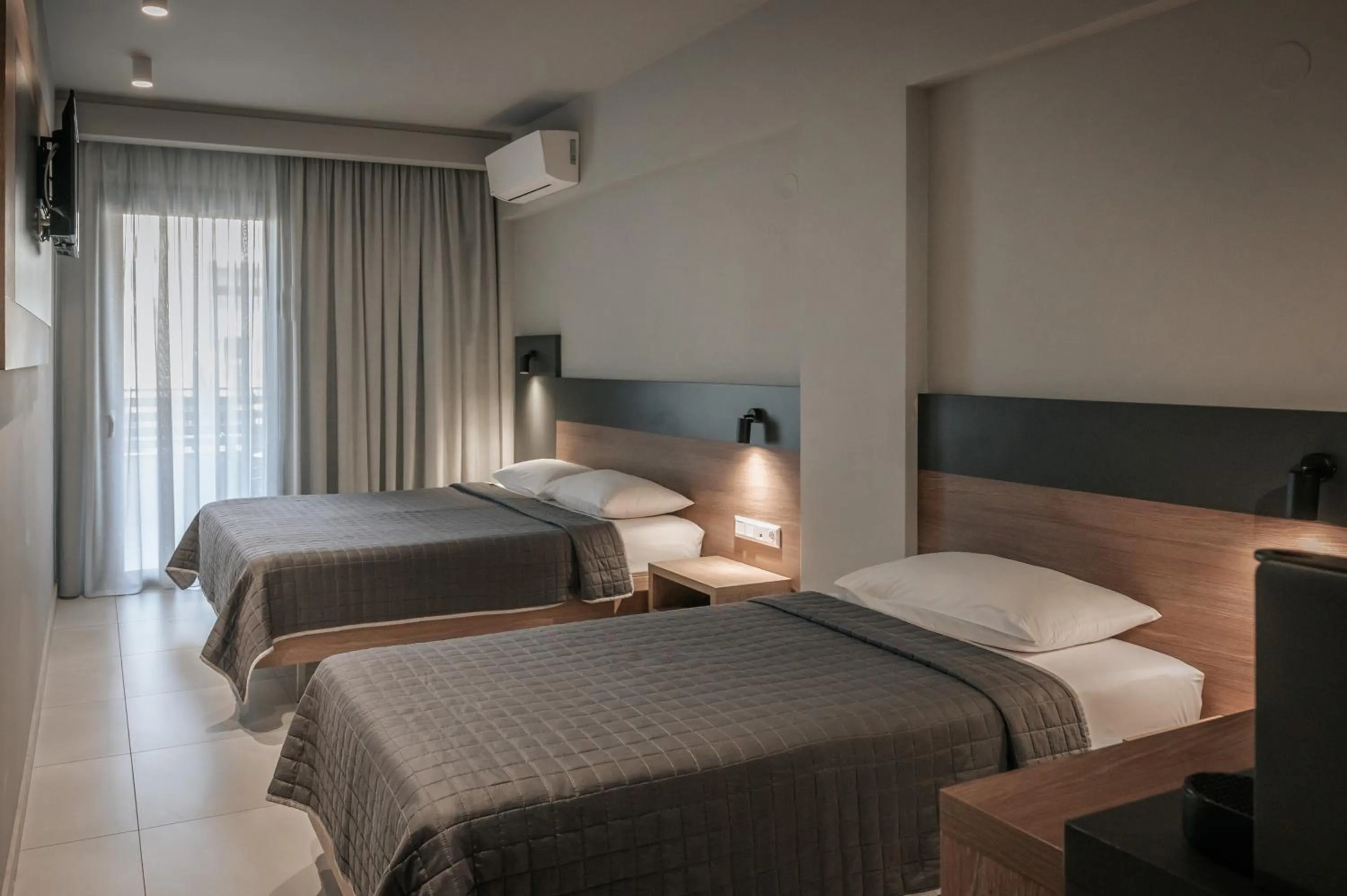 Bed in Elizabeth Queen Luxury Rooms