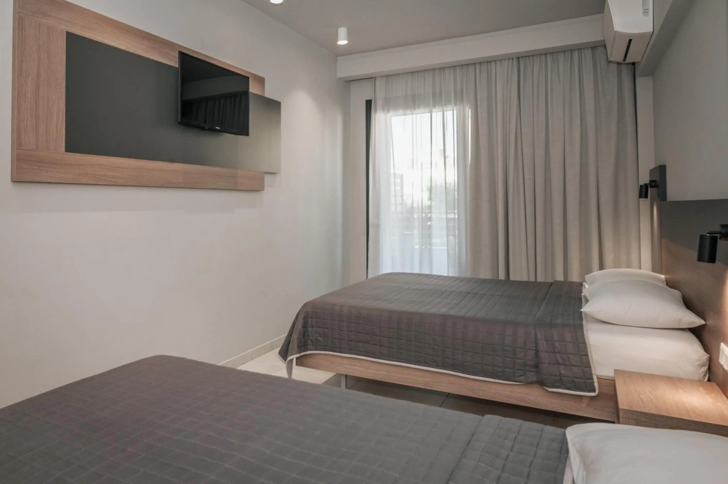 Bed in Elizabeth Queen Luxury Rooms