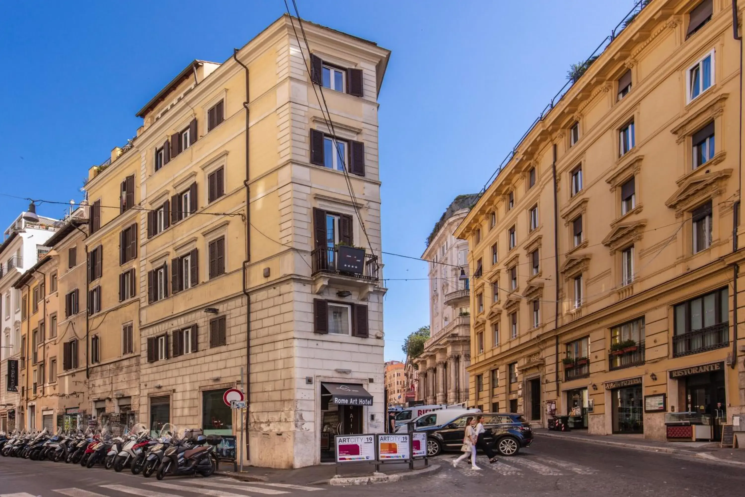 Property building in Rome Art Hotel - Gruppo Trevi Hotels Property building in Rome Art Hotel - Gruppo Trevi Hotels