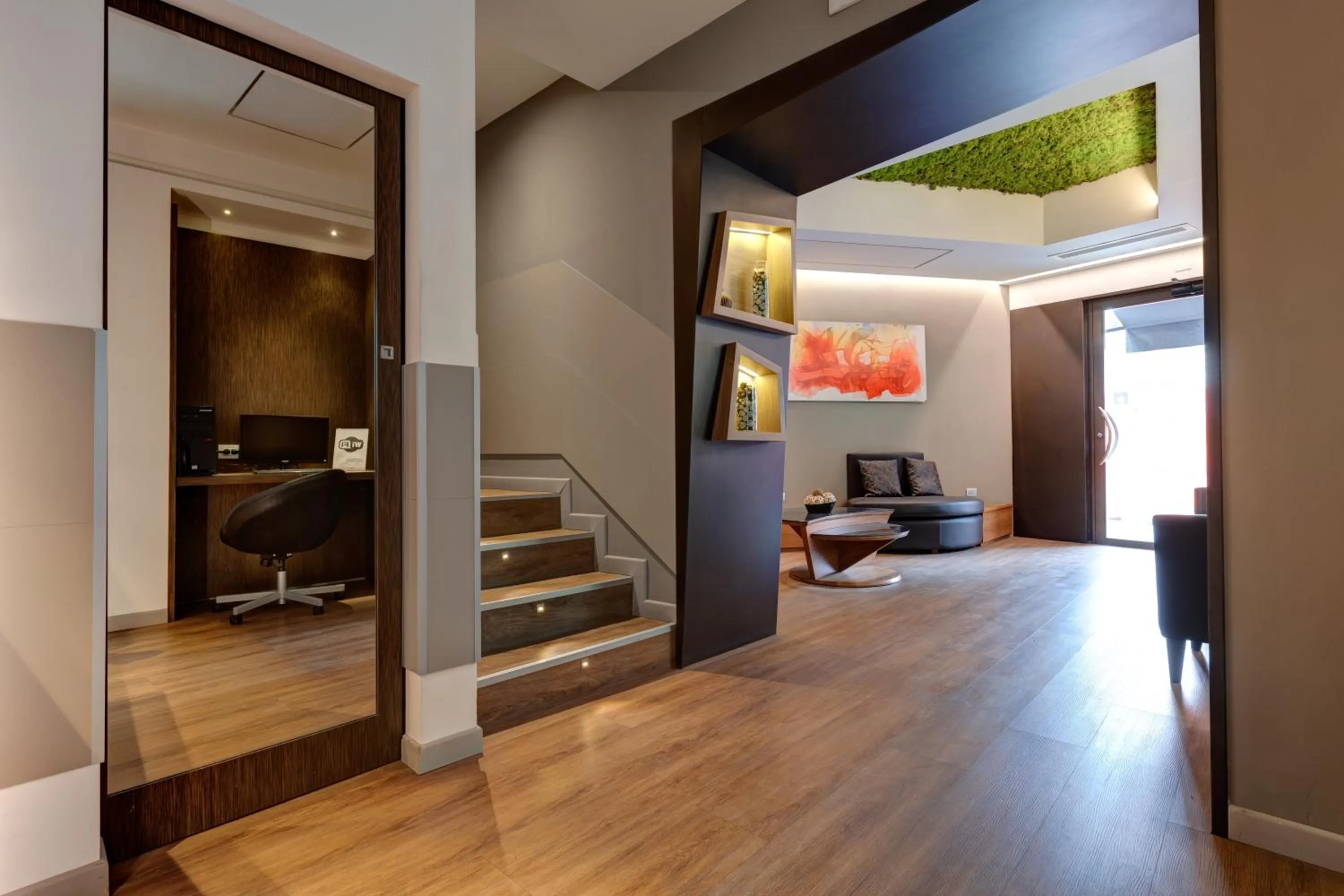 Lobby or reception in Rome Art Hotel - Gruppo Trevi Hotels