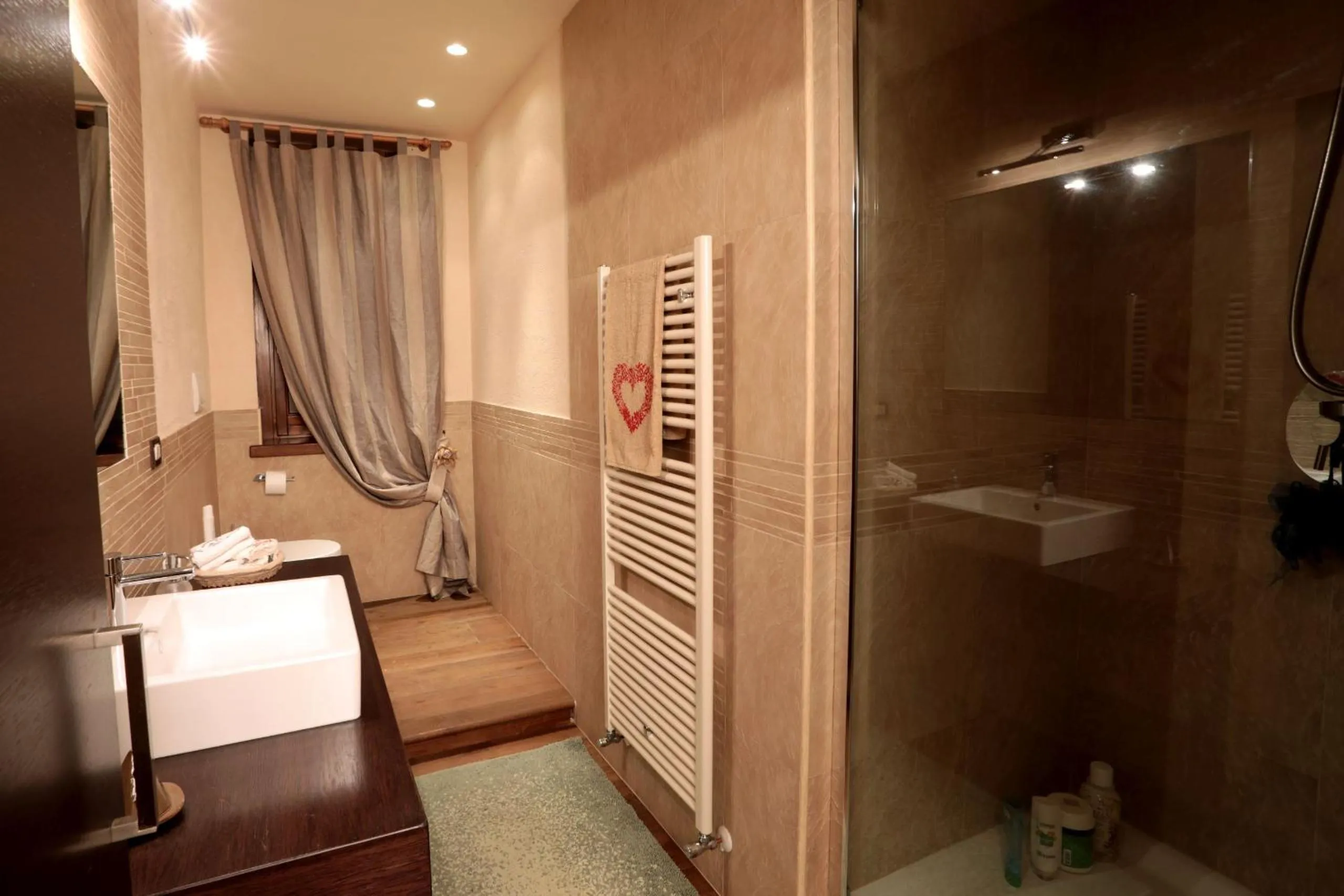 I Lari Castel Del Monte