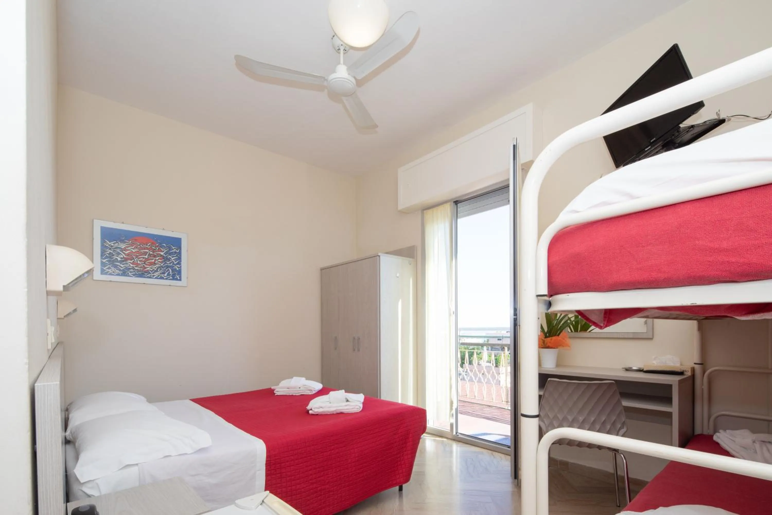 Bedroom, Bed in Hotel Lem