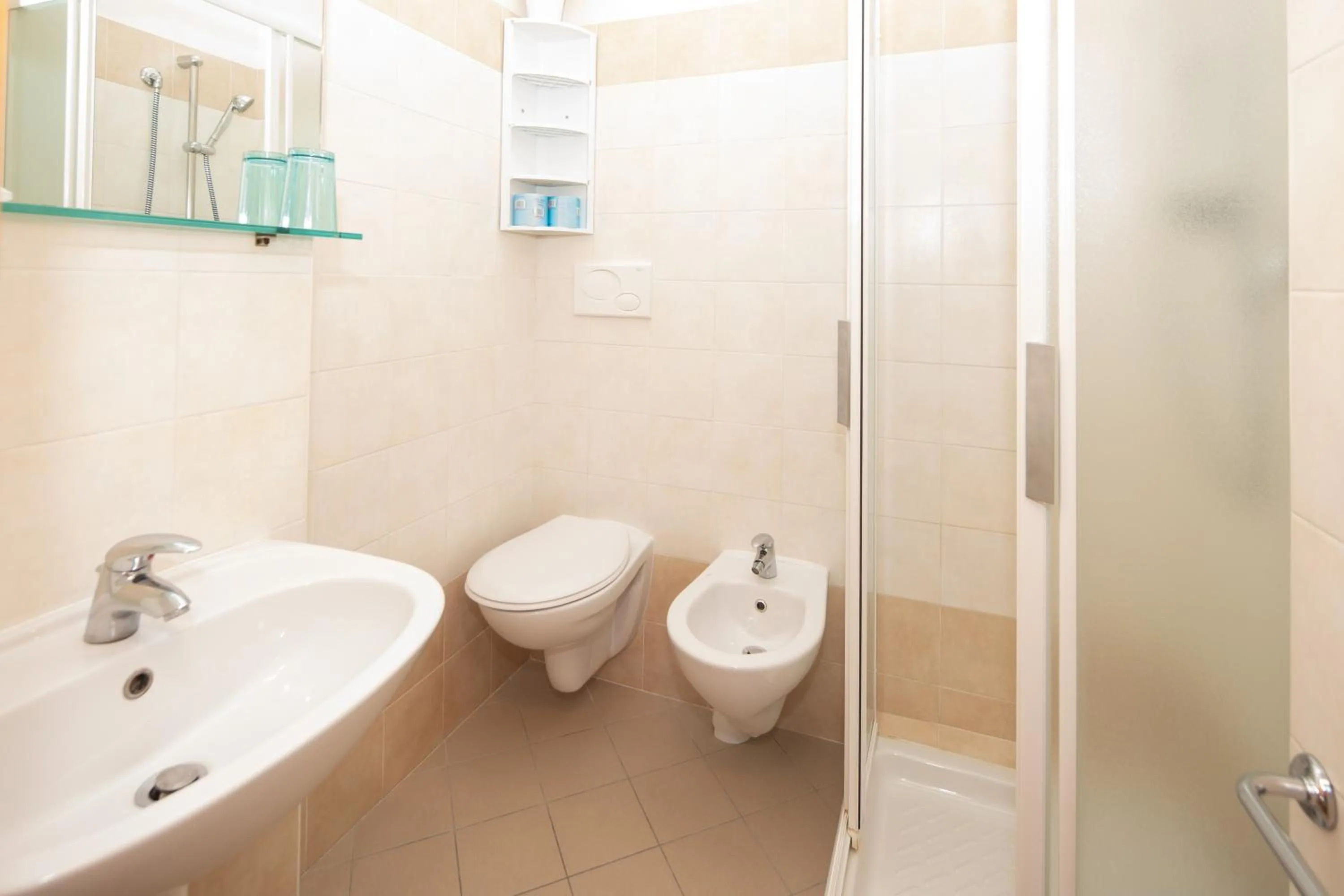 Bathroom in Hotel Lem