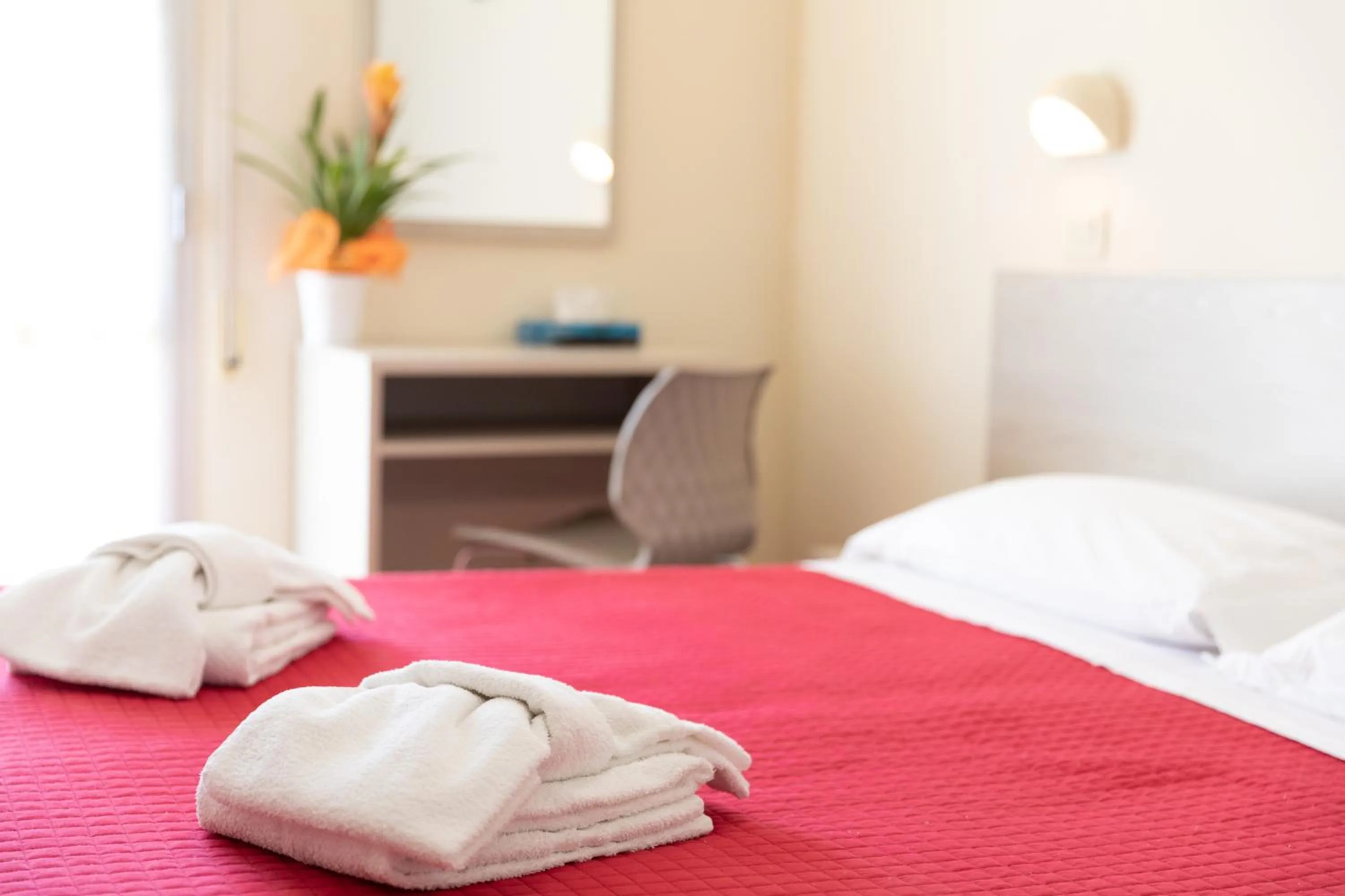 Bedroom, Bed in Hotel Lem