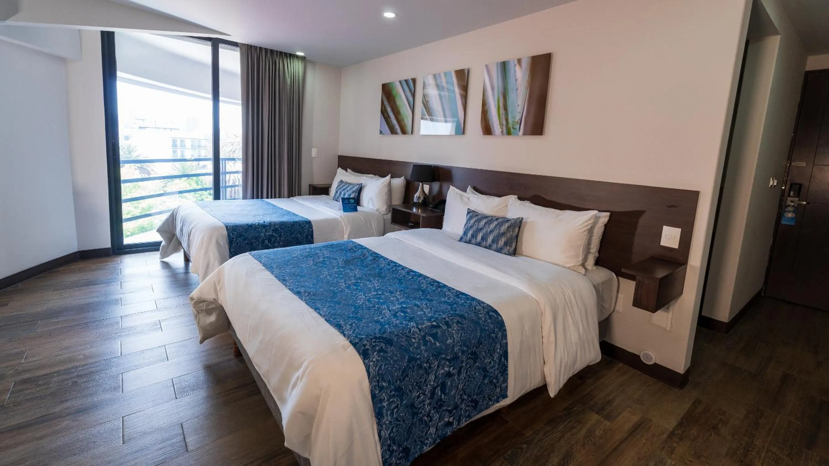 Balcony/Terrace, Bed in Hotel Círculo Condesa