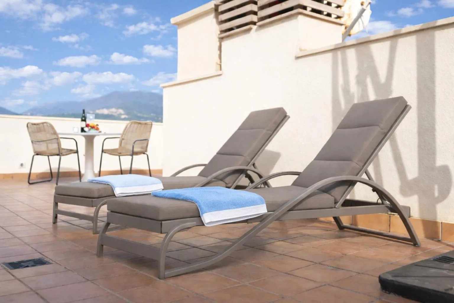 Blue Nautico - penthouse with stunning views of La Herradura