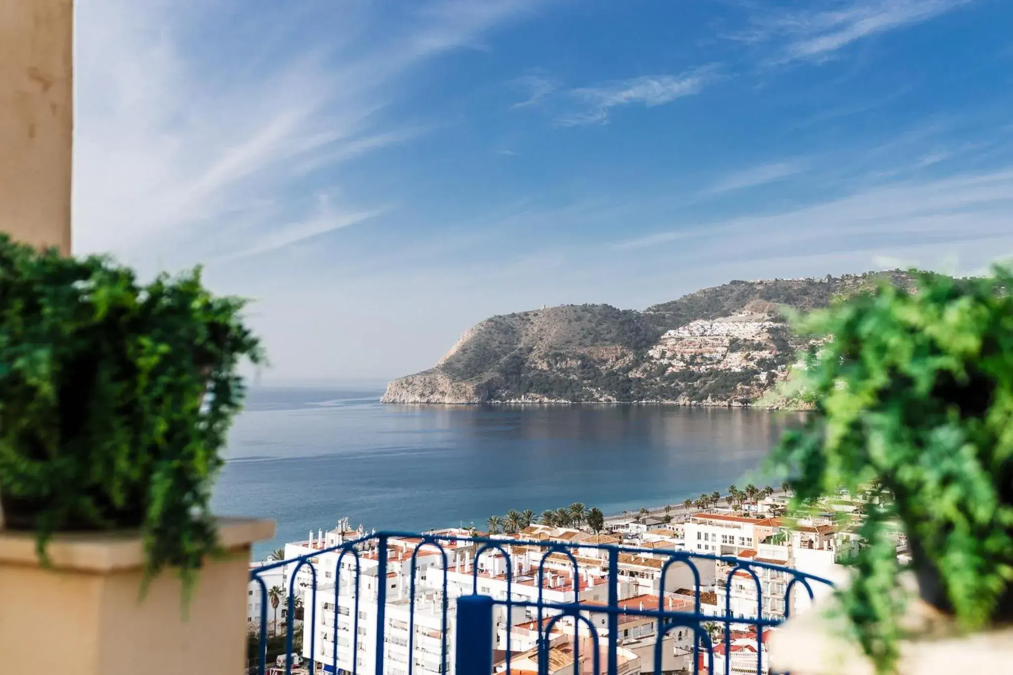 Blue Nautico - penthouse with stunning views of La Herradura Blue Nautico - penthouse with stunning views of La Herradura