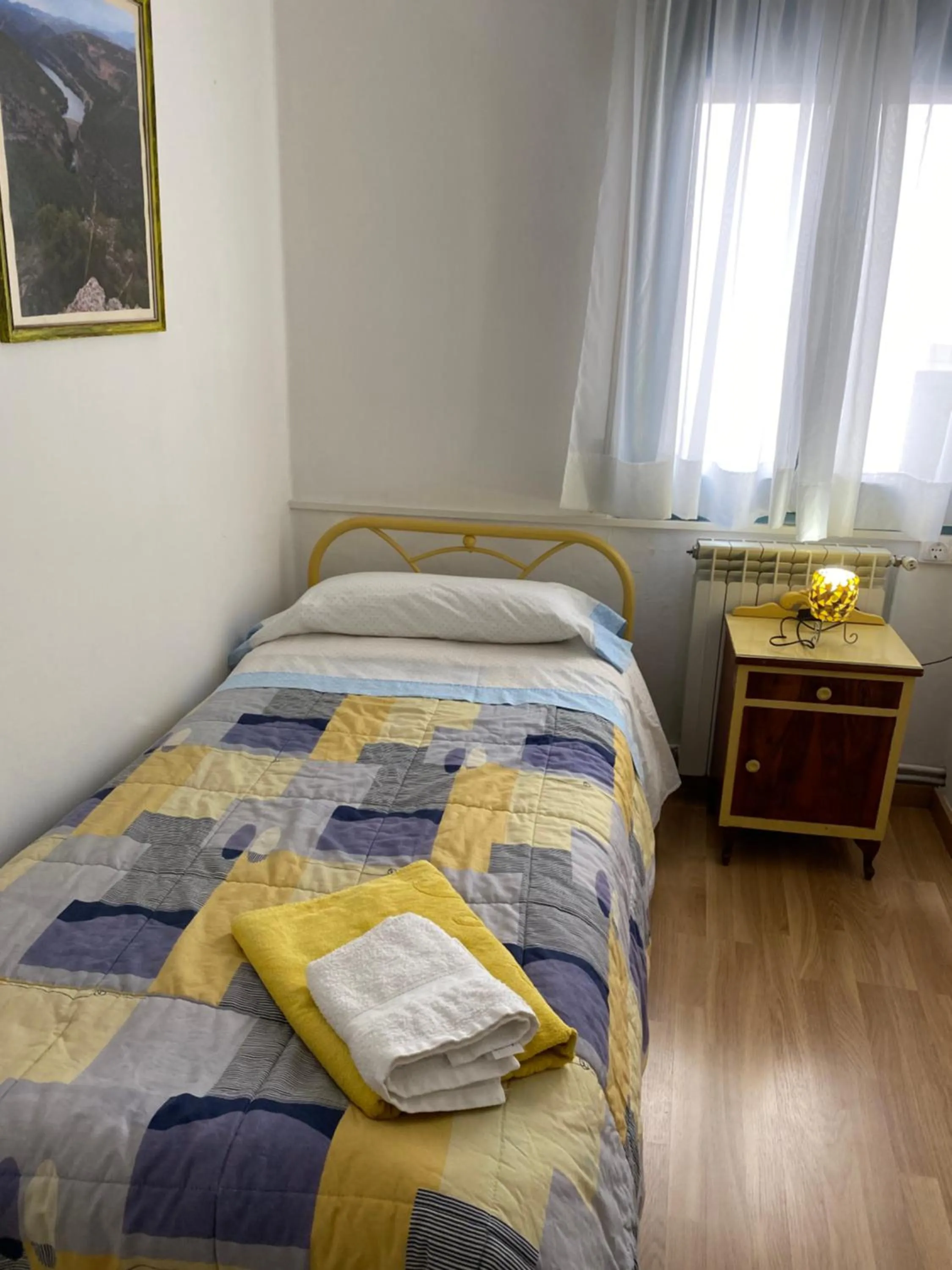 Photo of the whole room in Hostal Casiano Camarasa