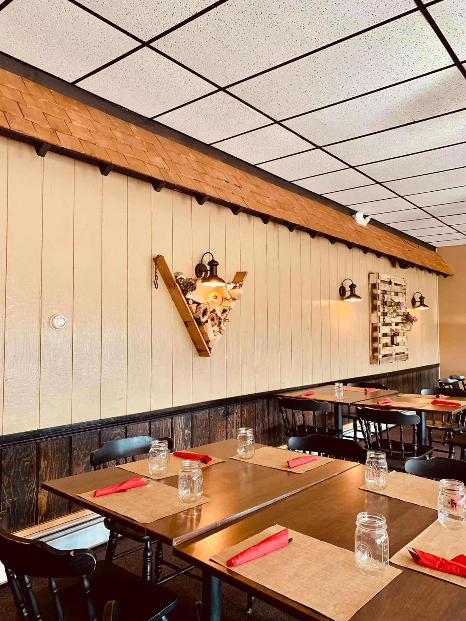 Restaurant/places to eat in Leisure Life