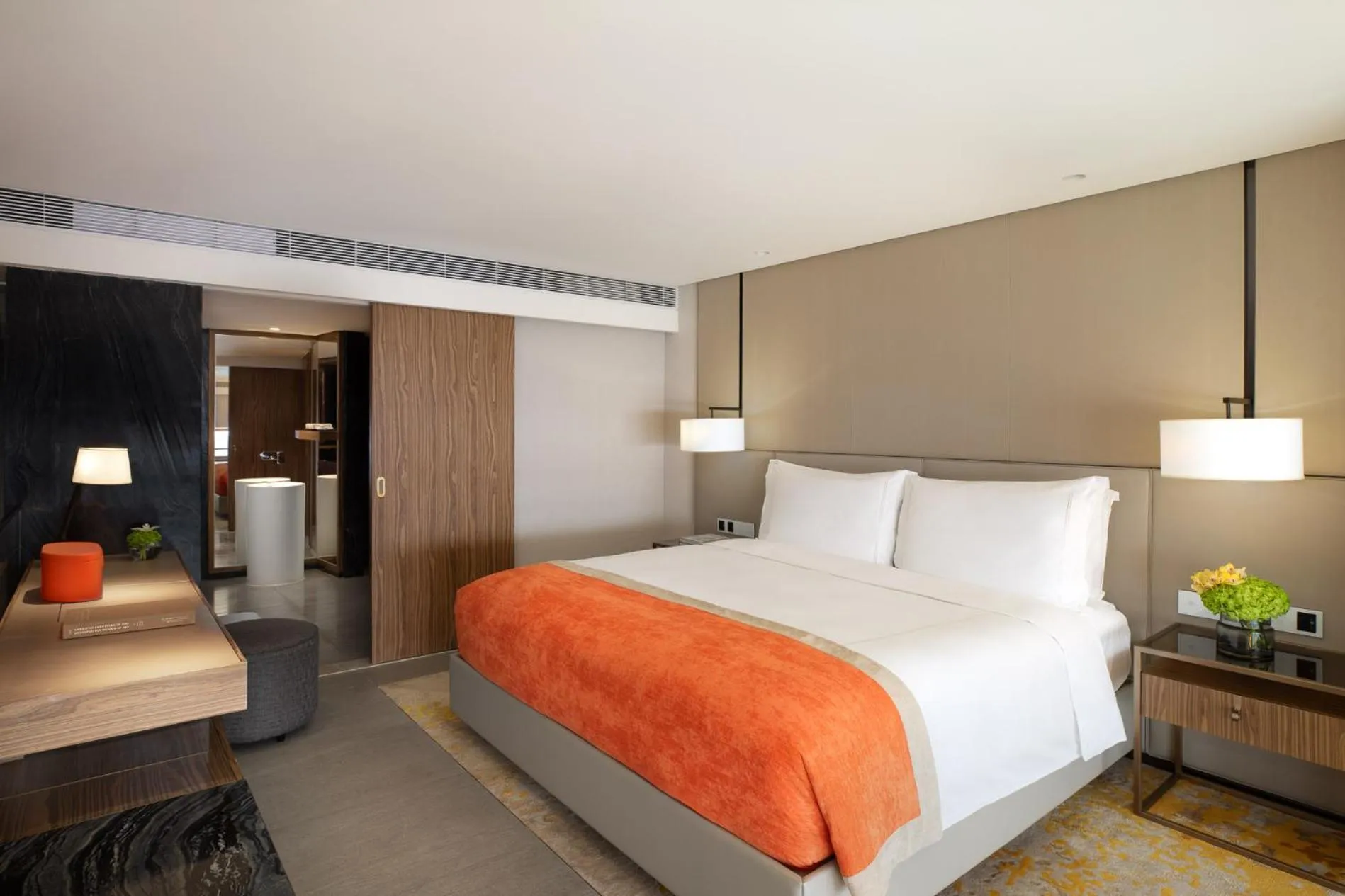 Bed in Jumeirah Guangzhou