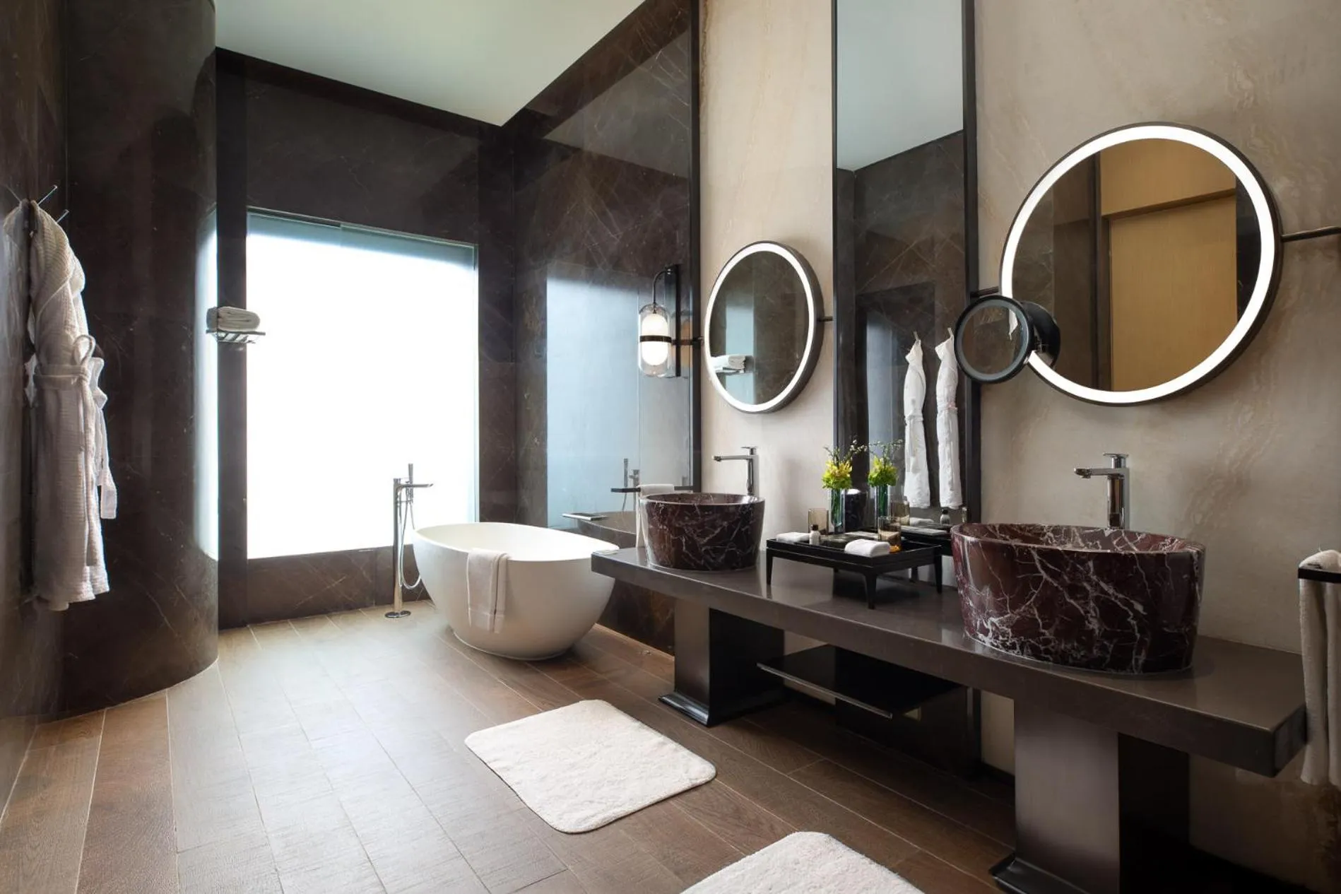 Toilet in Jumeirah Guangzhou