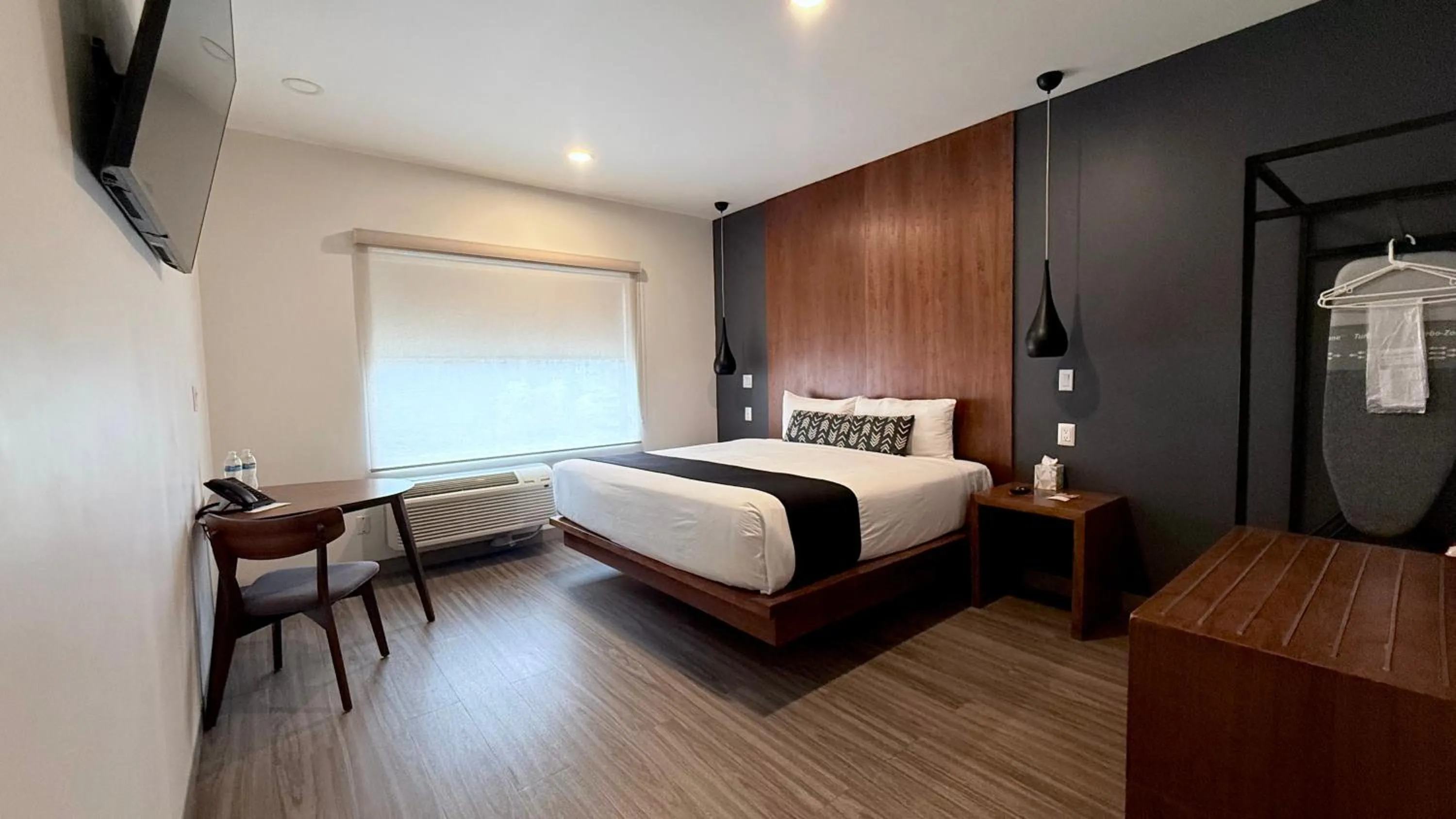 Bed in Hotel Kumiai Inn