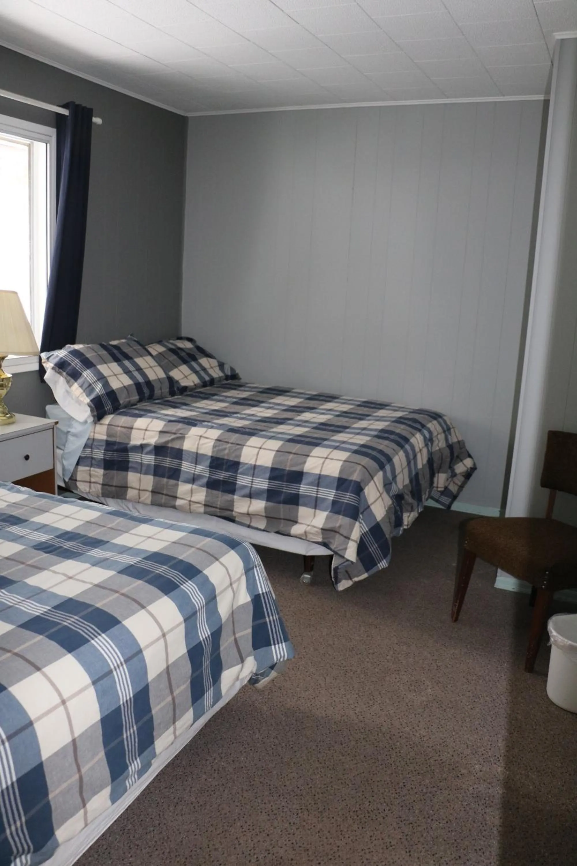 Bed in Jasper Way Inn Resort & Campground