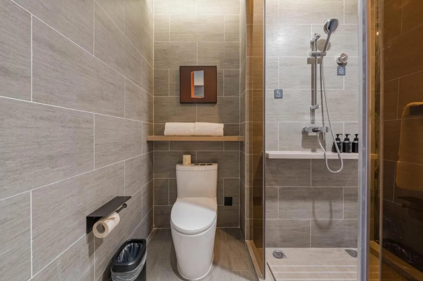 Bathroom in Atour Hotel Xiaoshan Airport Guali Branch