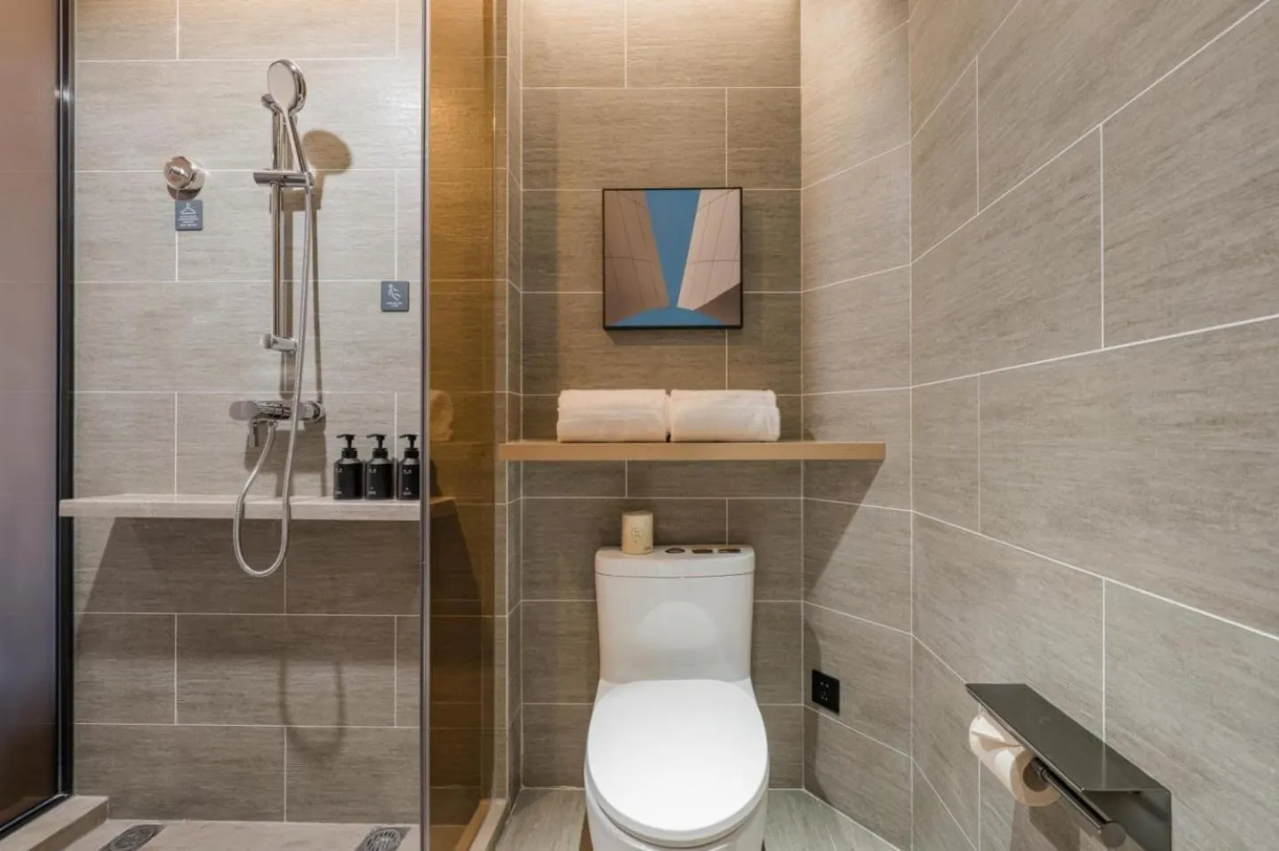 Bathroom in Atour Hotel Xiaoshan Airport Guali Branch