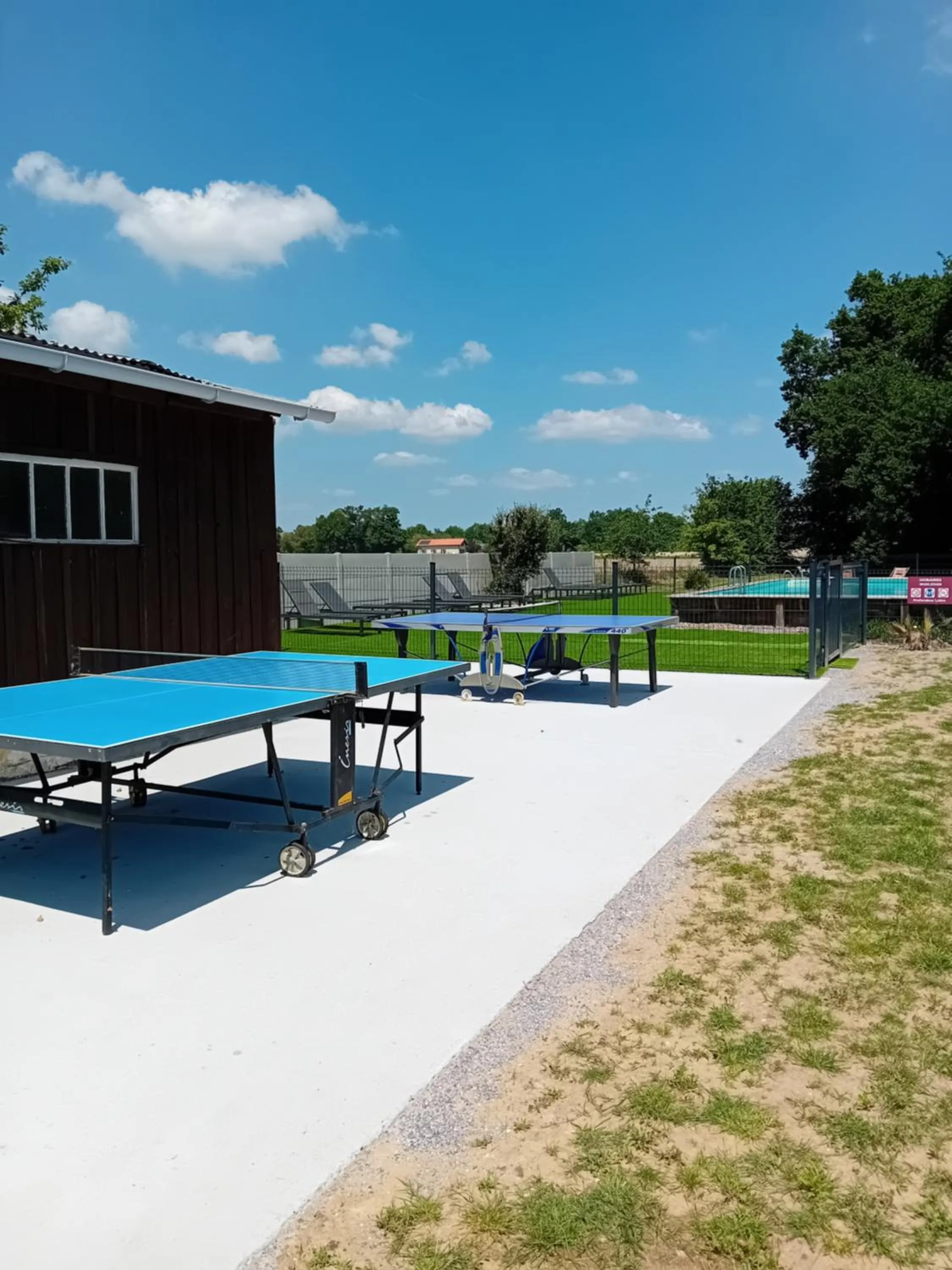 Table tennis in La maison de pescate