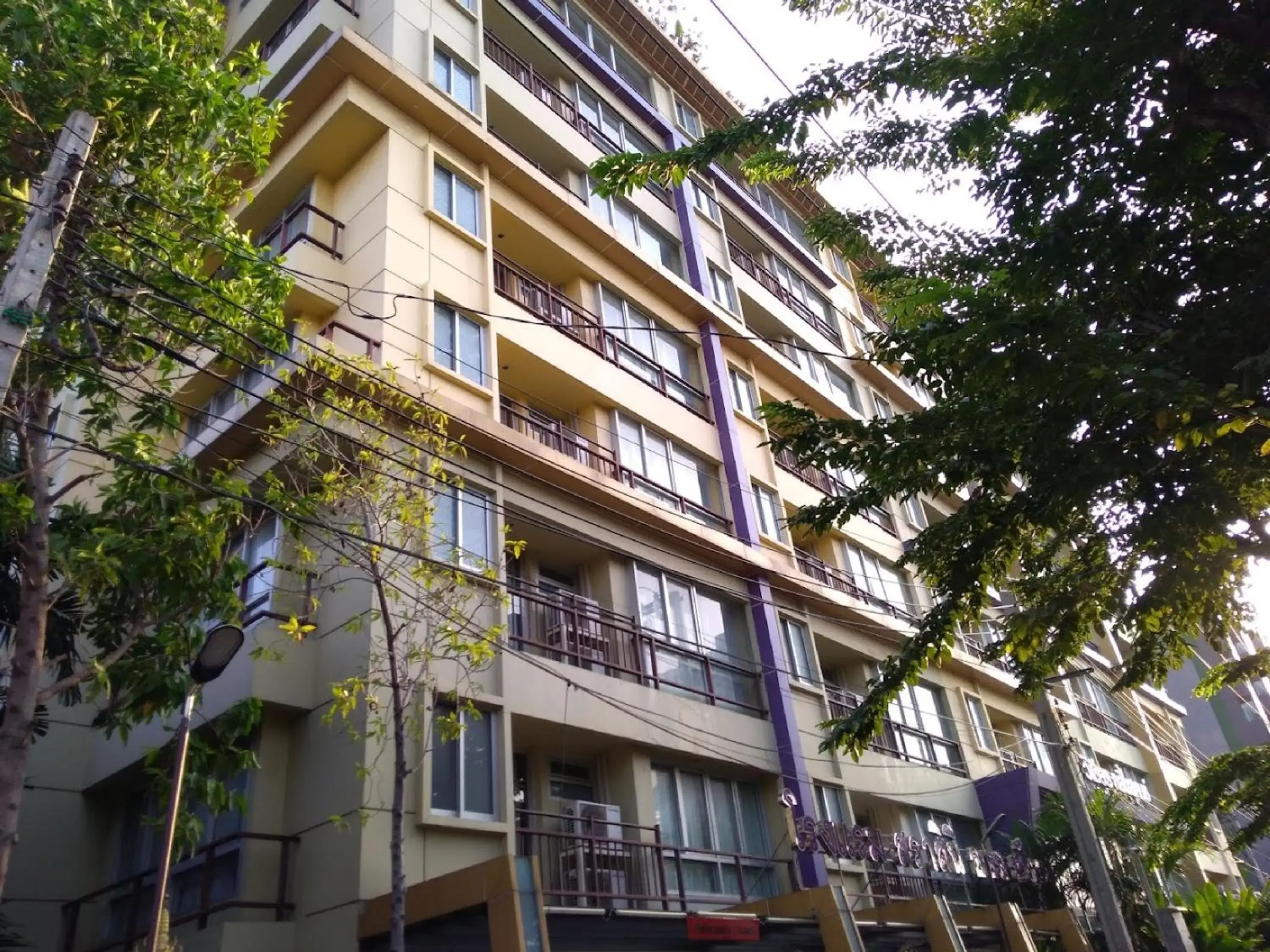 Facade/entrance in Palette Bella B All Suites Bangkok Hotel Facade/entrance in Palette Bella B All Suites Bangkok Hotel