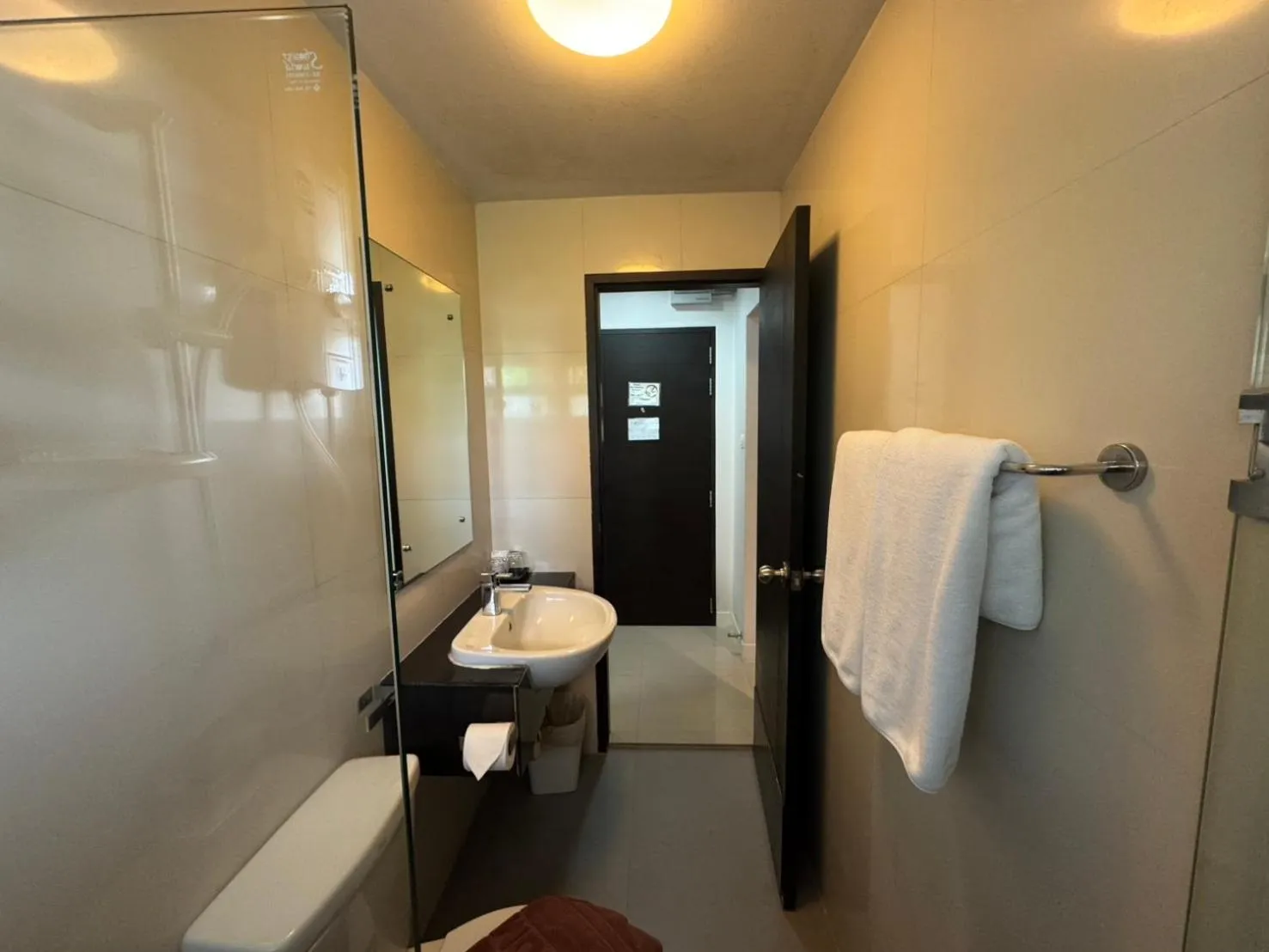 Bathroom in Palette Bella B All Suites Bangkok Hotel