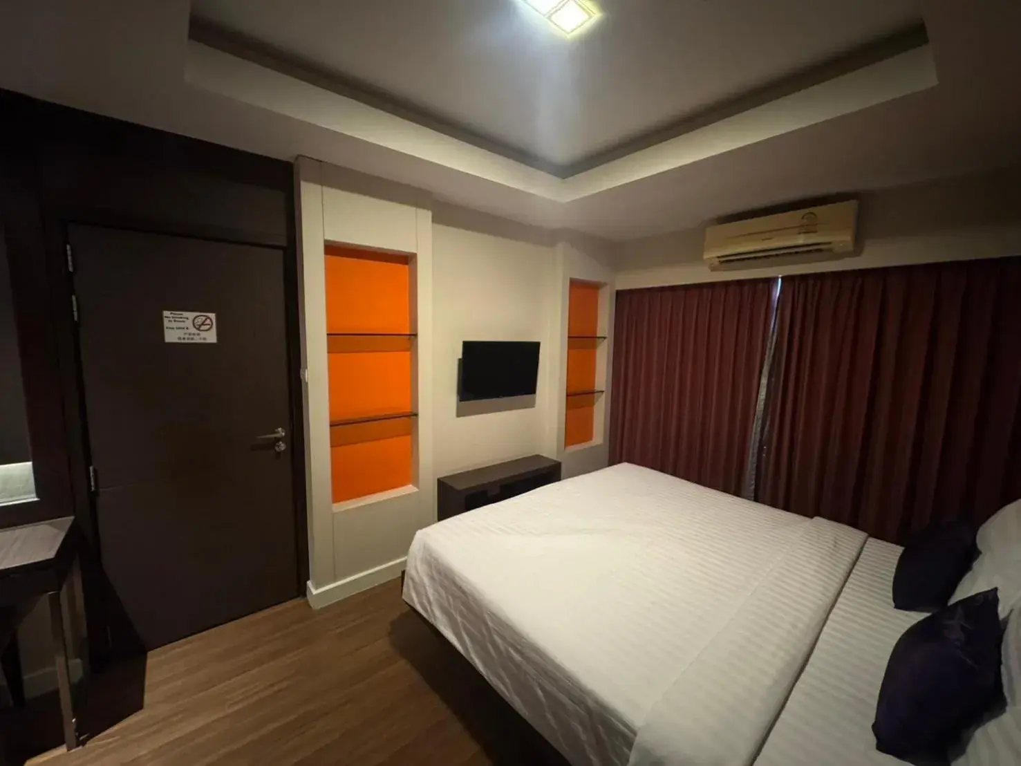 Bedroom, Bed in Palette Bella B All Suites Bangkok Hotel Bedroom, Bed in Palette Bella B All Suites Bangkok Hotel