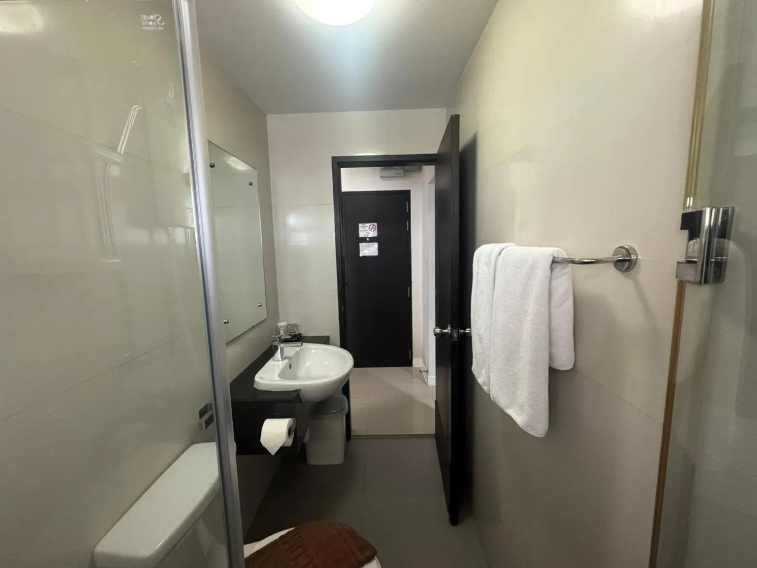 Bathroom in Palette Bella B All Suites Bangkok Hotel