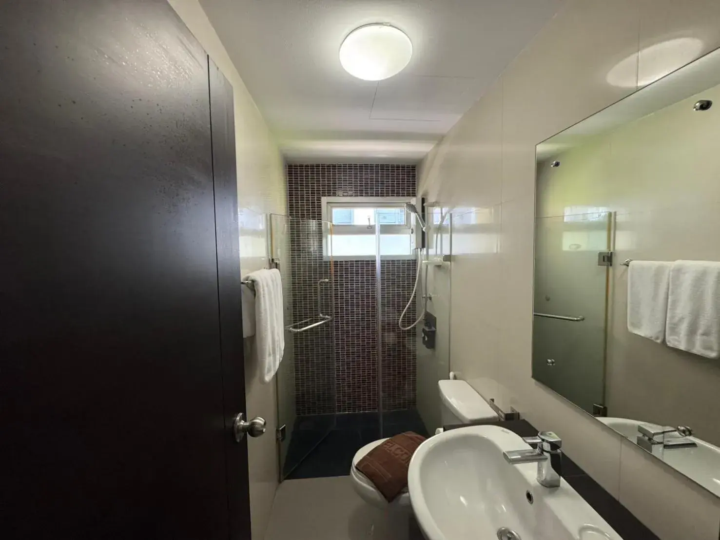 Bathroom in Palette Bella B All Suites Bangkok Hotel Bathroom in Palette Bella B All Suites Bangkok Hotel