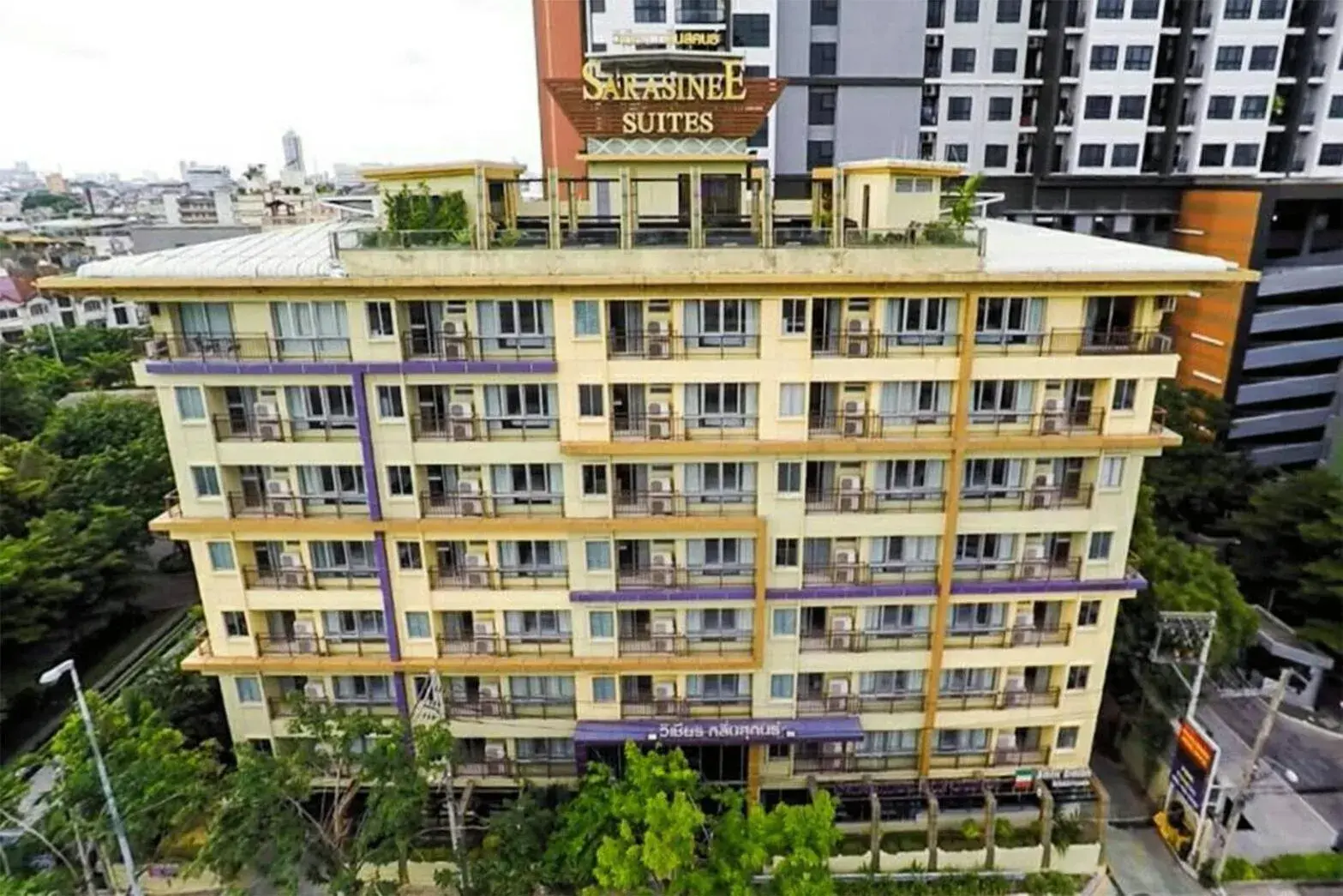 Property building in Palette Bella B All Suites Bangkok Hotel Property building in Palette Bella B All Suites Bangkok Hotel